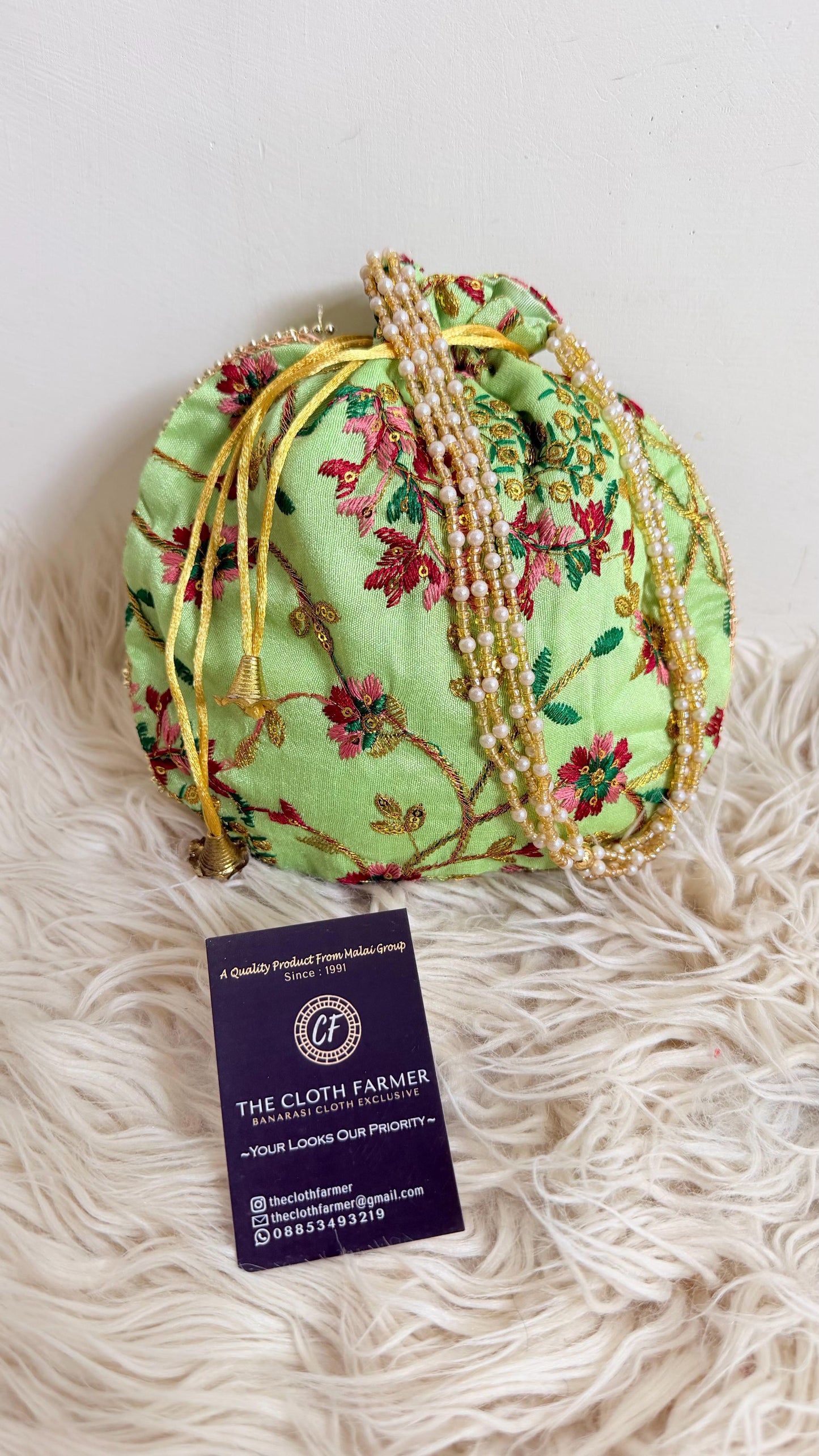 PISTA COLOR BANARASI EMBROIDED POTLI
