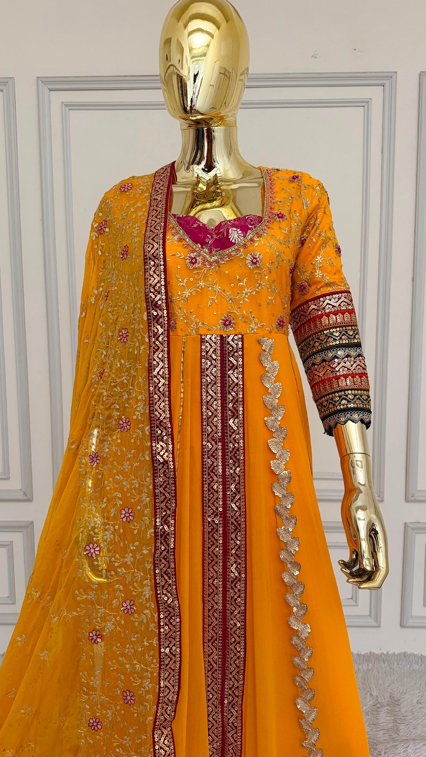 HALDI SPECIAL GOWN