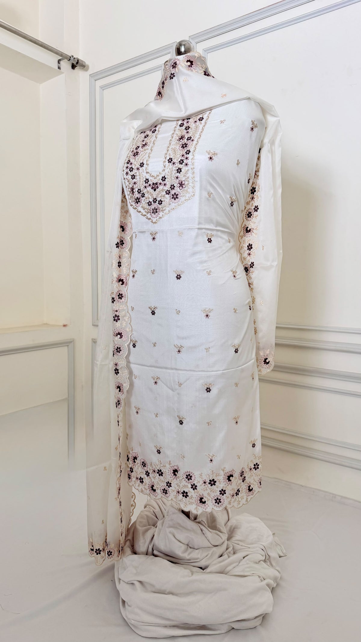 White resham embroidery suit with pure dupatta