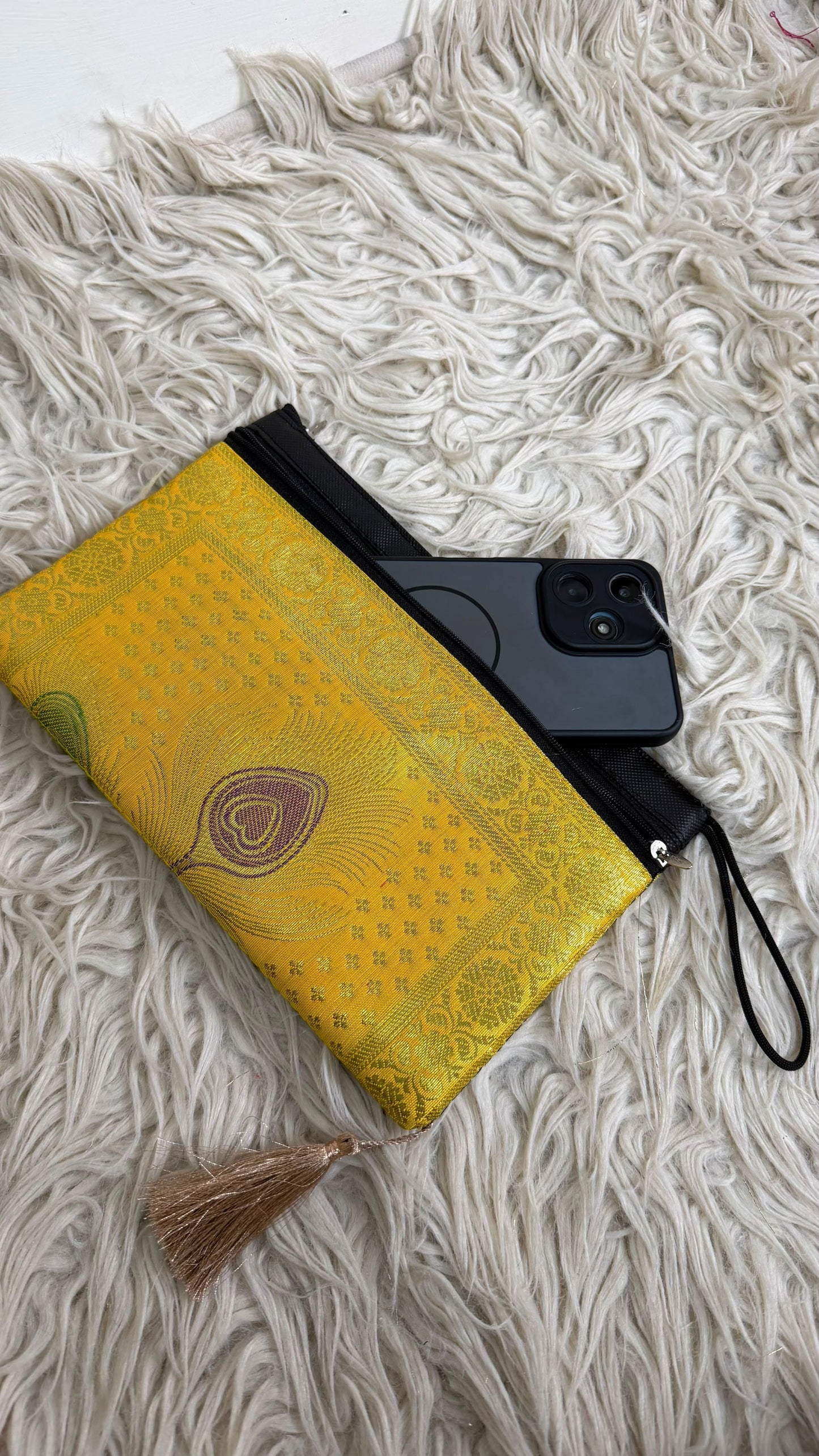 BANARASI YELLOW COLOR MORPANKHI WALLET