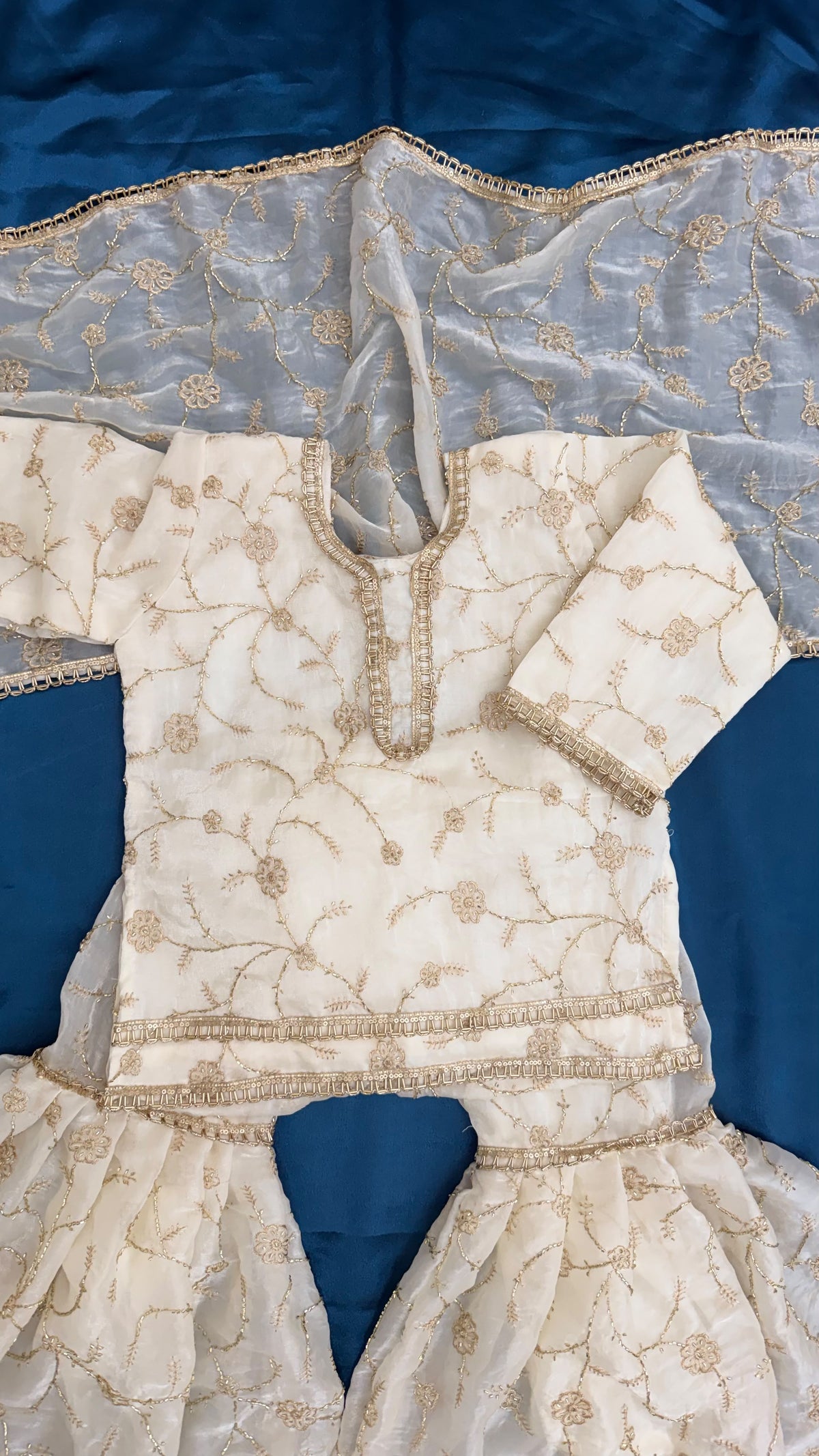 OF WHITE KIDS RAMPURI GHARARA