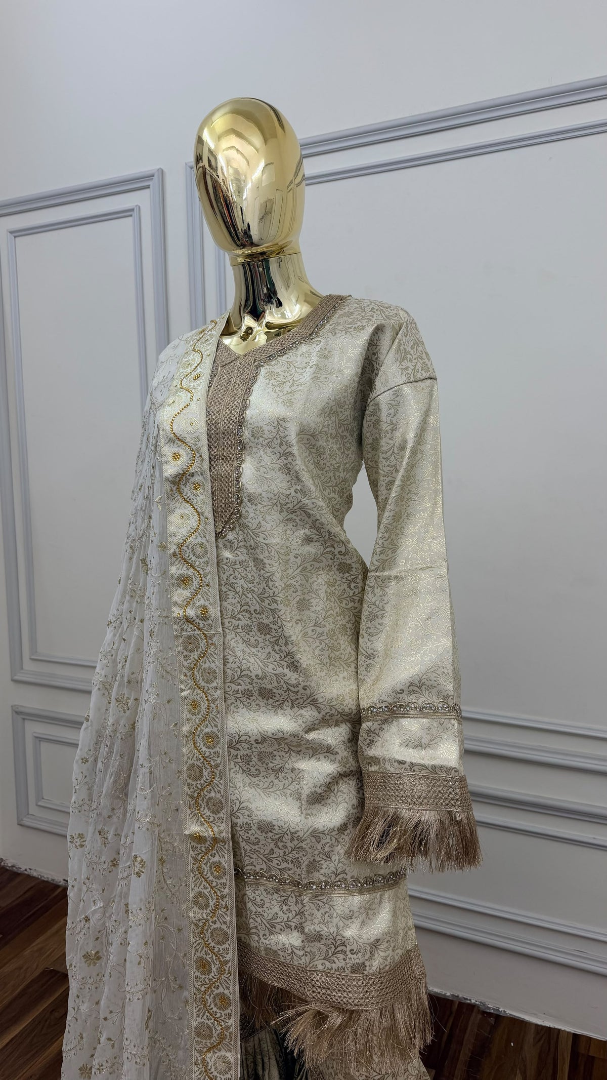 OF WHITE COLOR BANARASI KIMKHAB GHARARA WITH STONE WORK