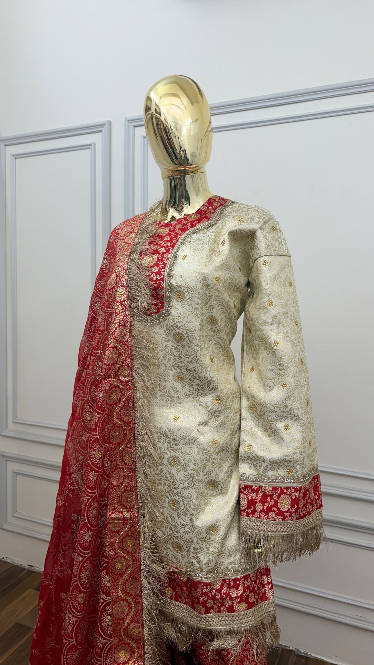RED COLOR OF WHIT BANARASI KIMKHAB GHARARA WITH STONE WORK
