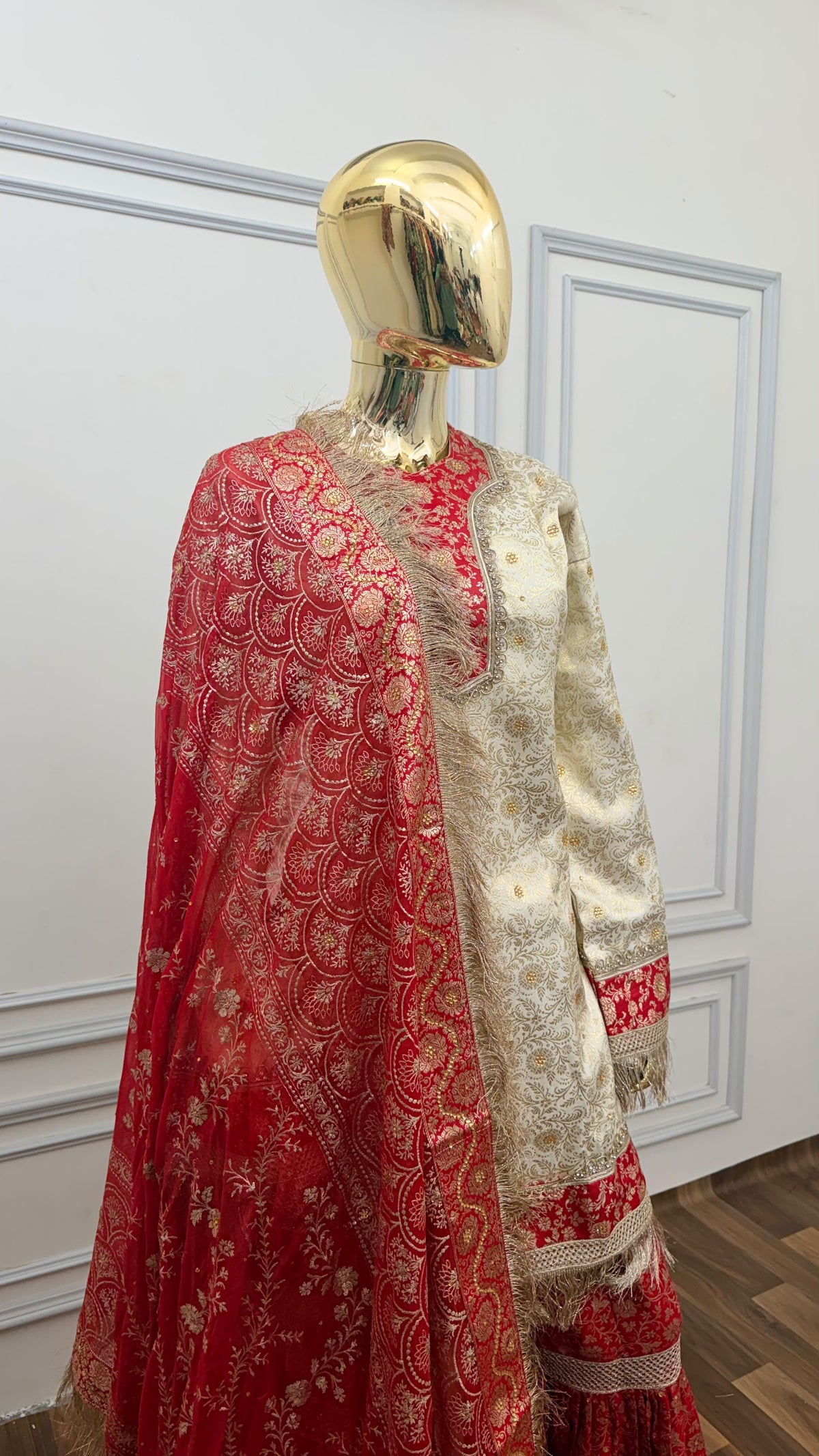 RED COLOR OF WHIT BANARASI KIMKHAB GHARARA WITH STONE WORK