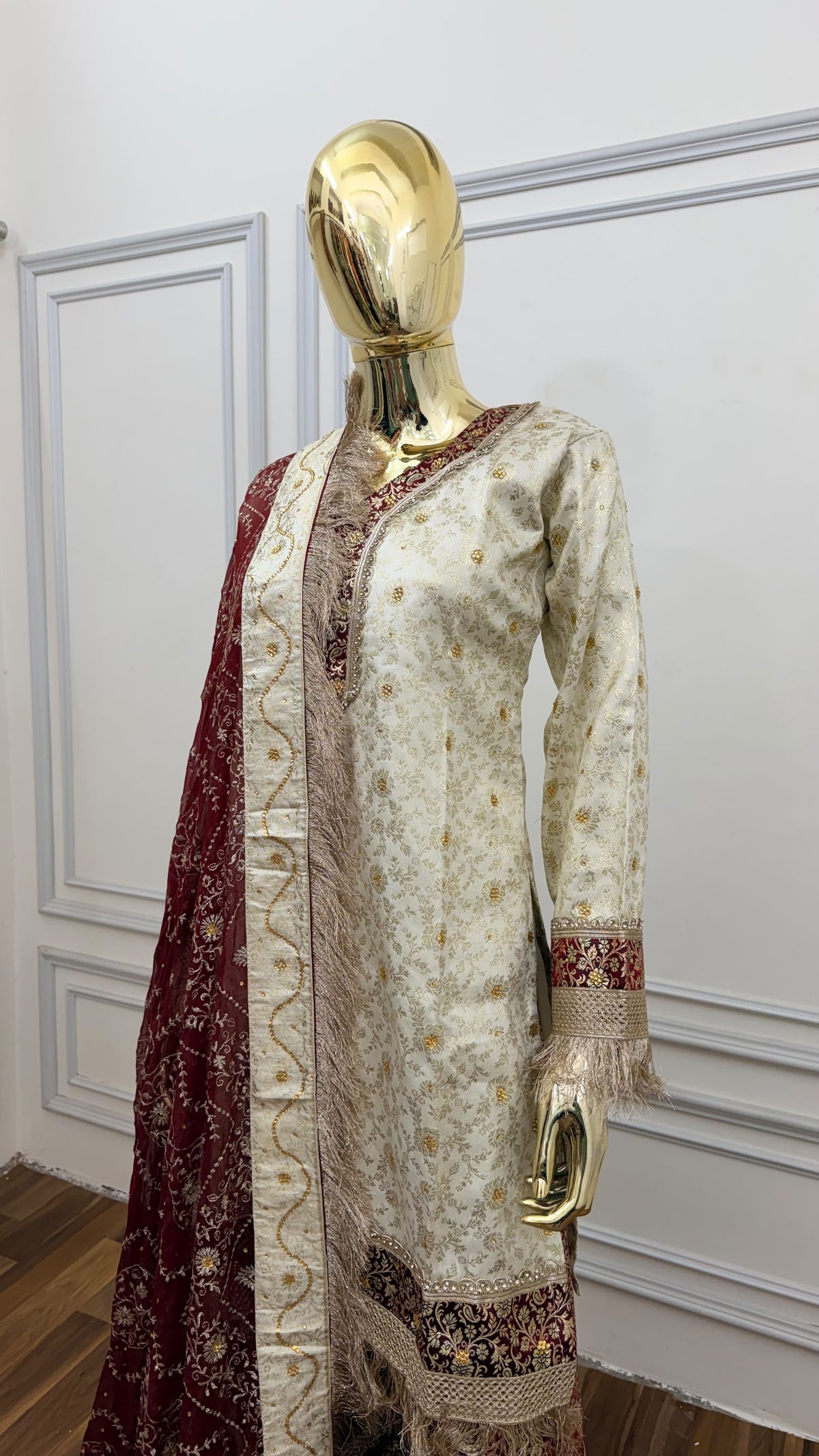 CURRANT RED COLOR OF WHIT BANARASI KIMKHAB GHARARA WITH STONE WORK