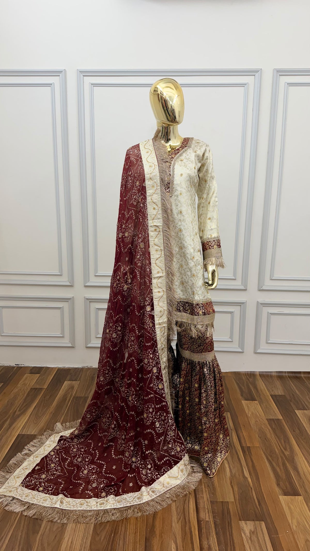 CURRANT RED COLOR OF WHIT BANARASI KIMKHAB GHARARA WITH STONE WORK