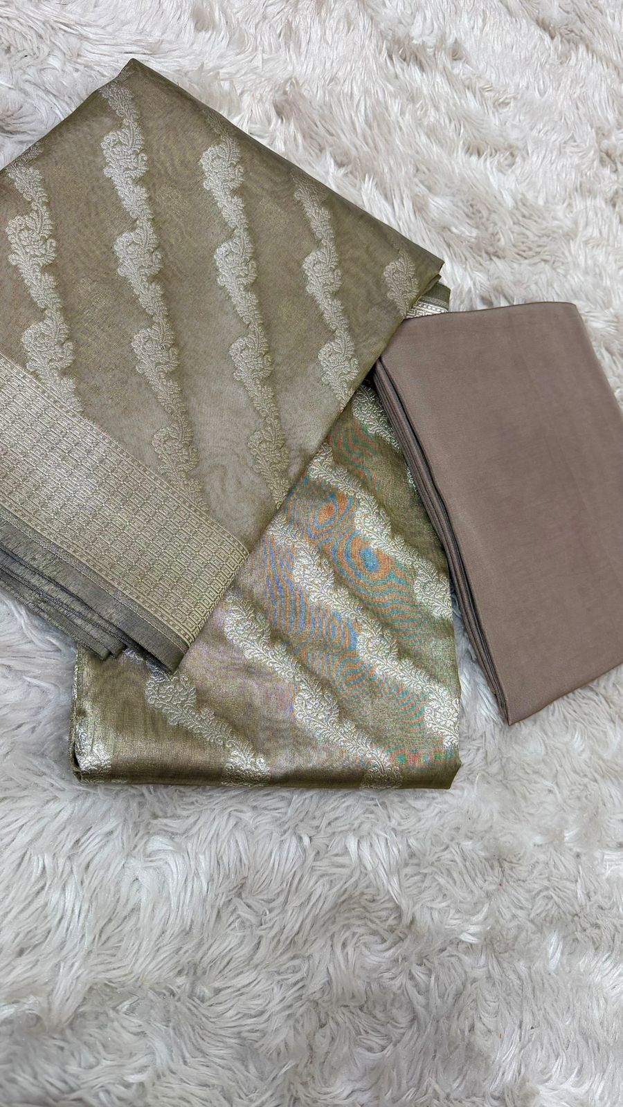 PASTLE GREY TISSUE 3 PIECE SUIT