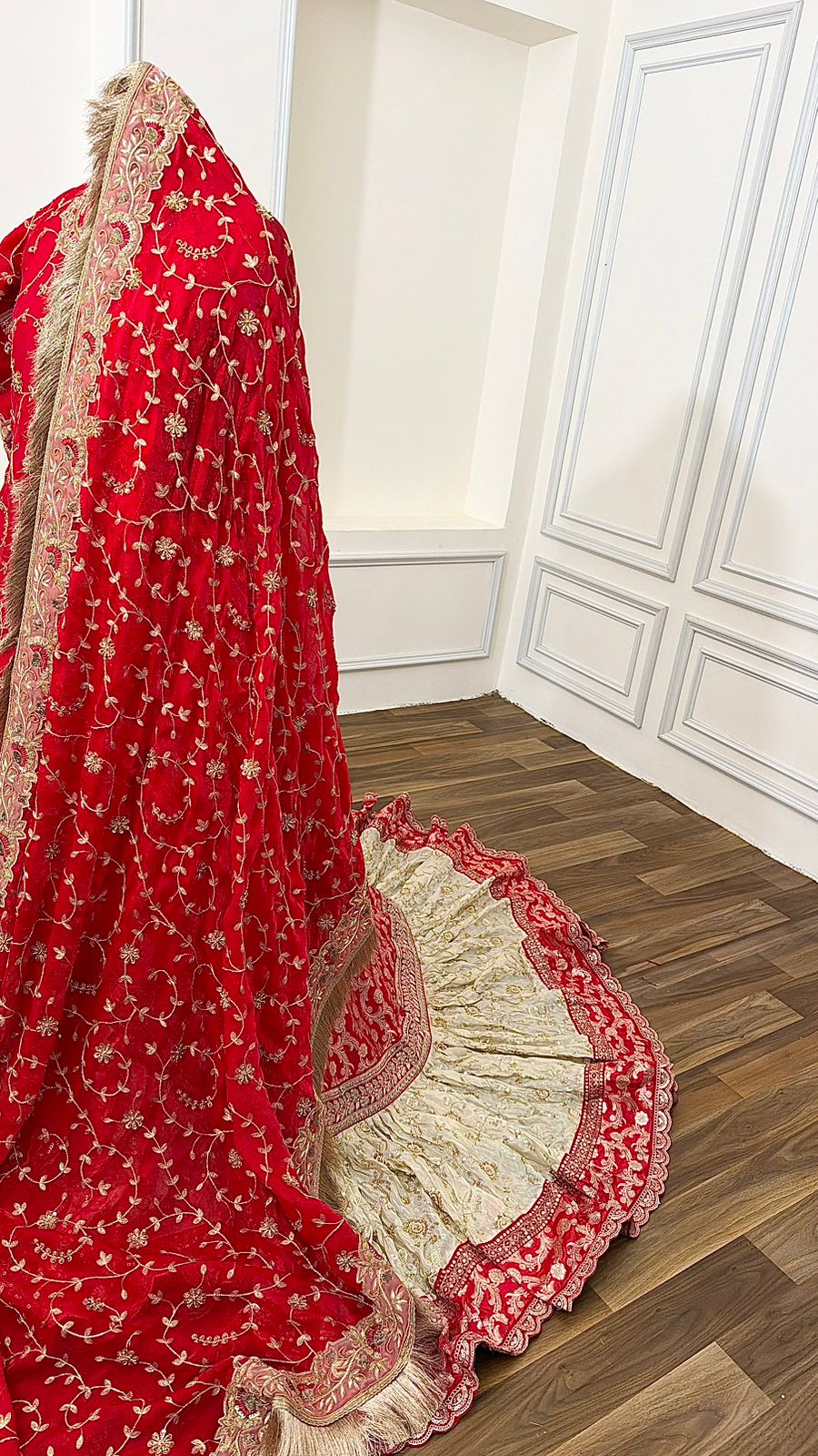 PURE KATAAN SILK BASED HAND WORK RED FARSHI LEHENGA