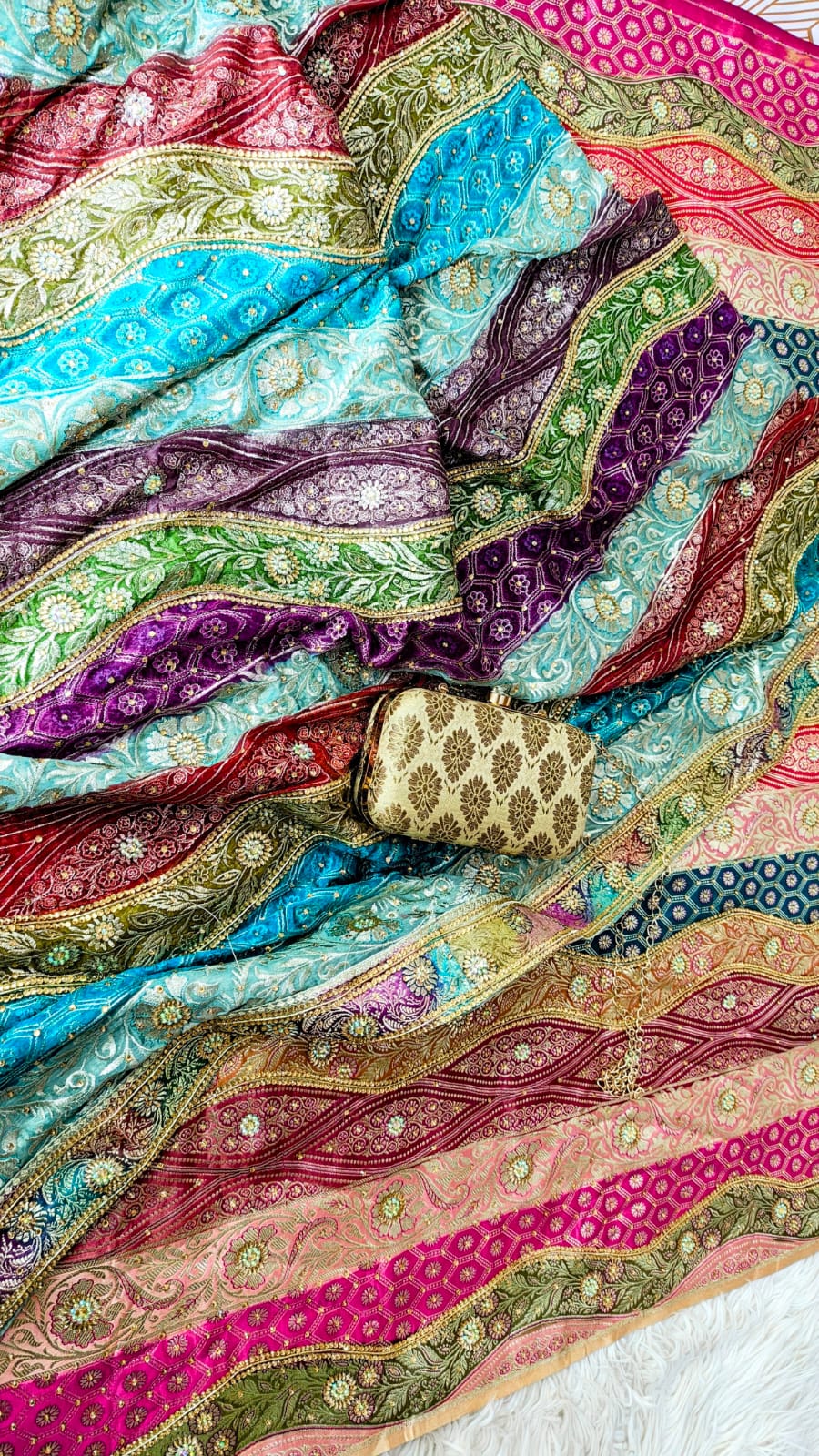 HORIZONE PATTERN HAND FILLED KATAN SILK BANARASI KIMKHAB GHARARA