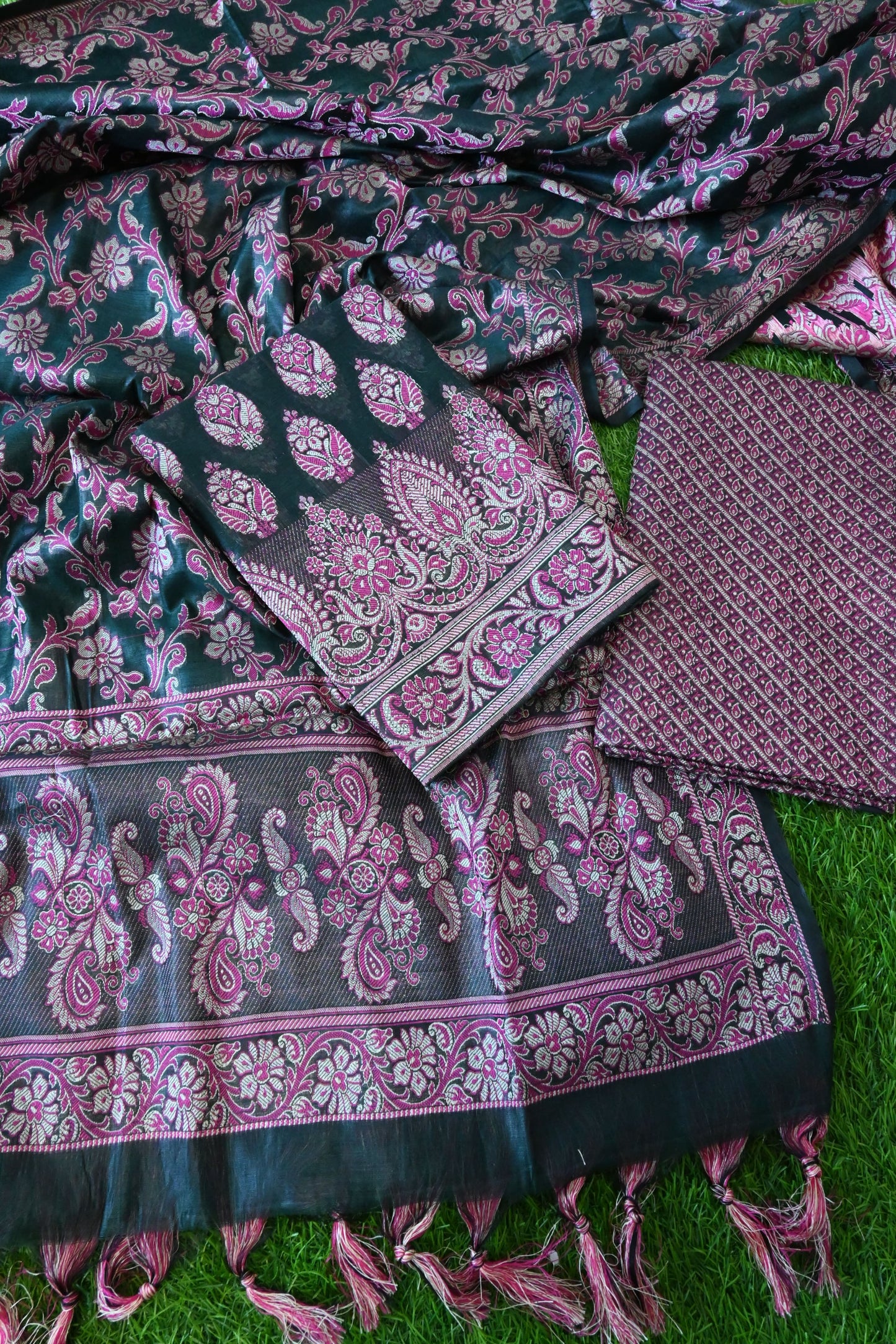 BOTTLE GREEN BANARSI COTTON SILK 3 PIECE SUIT