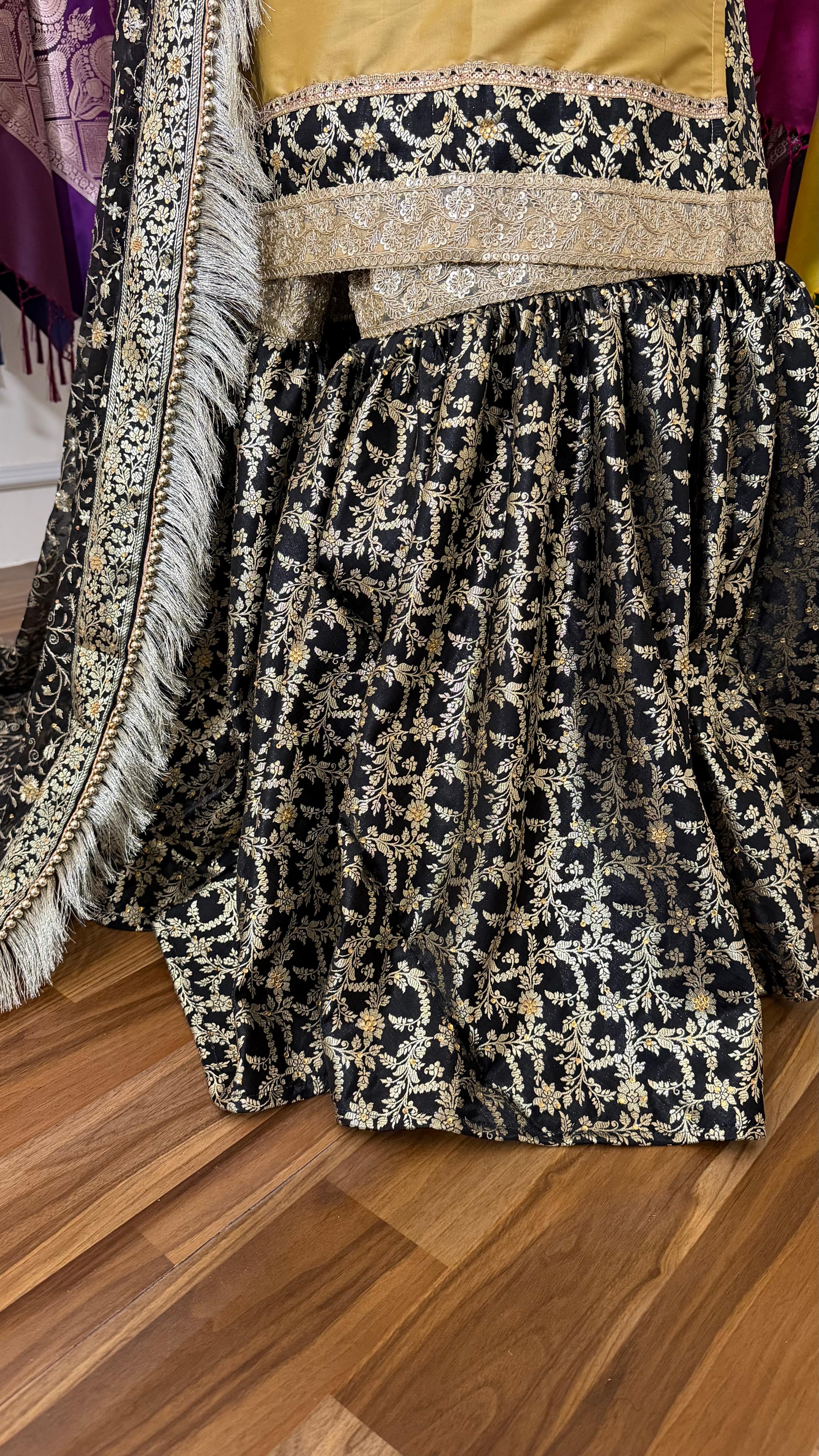 TUSSER BLACK KIMKHAB GHARARA