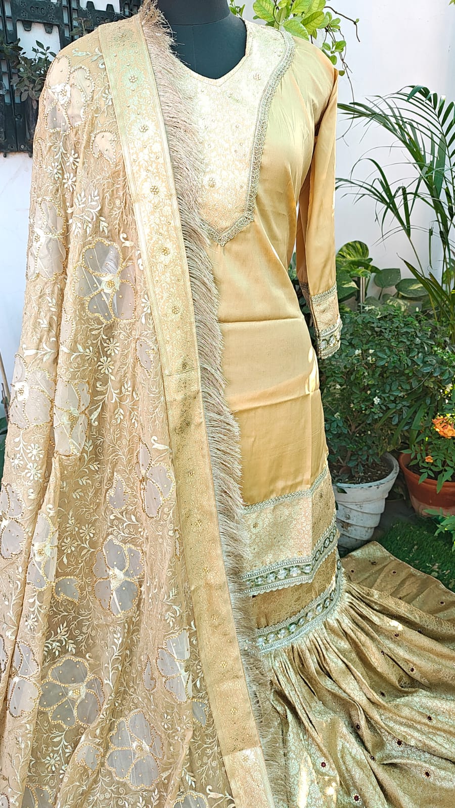 TUSSSER BANARASI KIMKHAB GHARARA WITH DESIGHNER DUPATTA