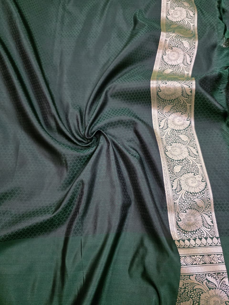 BOTTLE GREEN MASHRU SILK SAREE WITH BOOTI AND TANCHUI PATTERN
