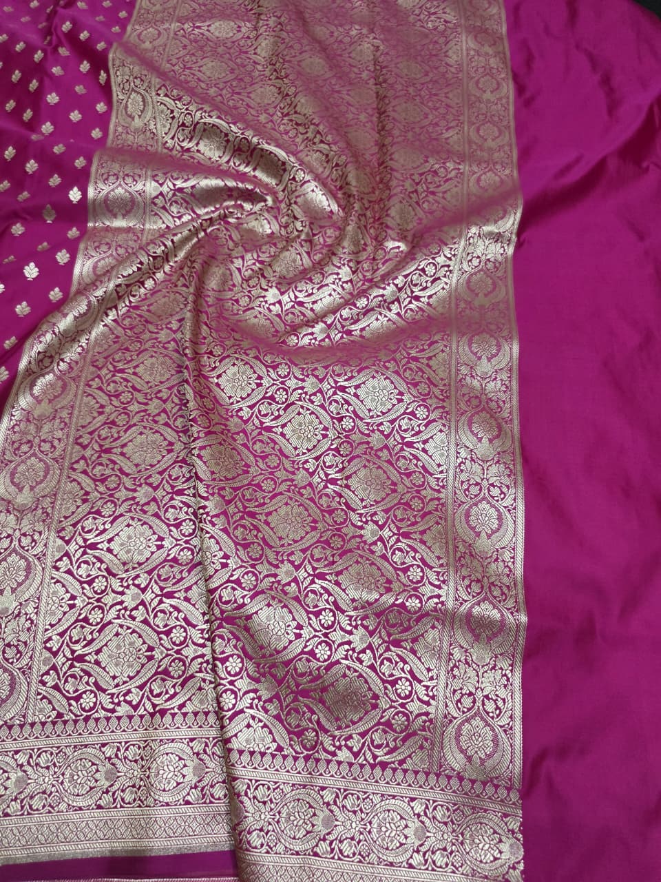 RANI PINK MASHRU SILK SAREE WITH BOOTI MOTIF