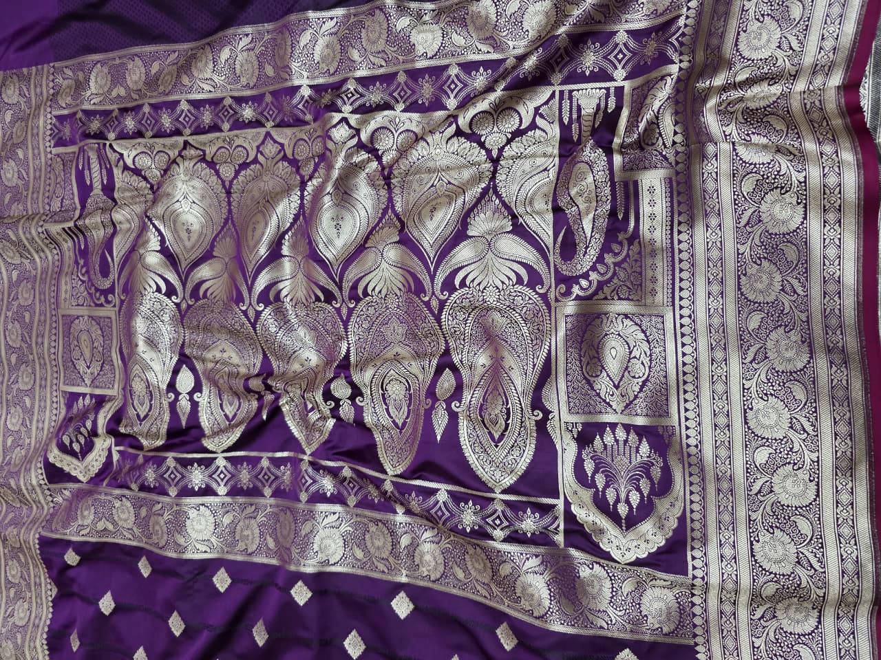 DARK PURPLE MASHRU SILK SAREE WITH BOOTI AND TANCHUI PATTERN
