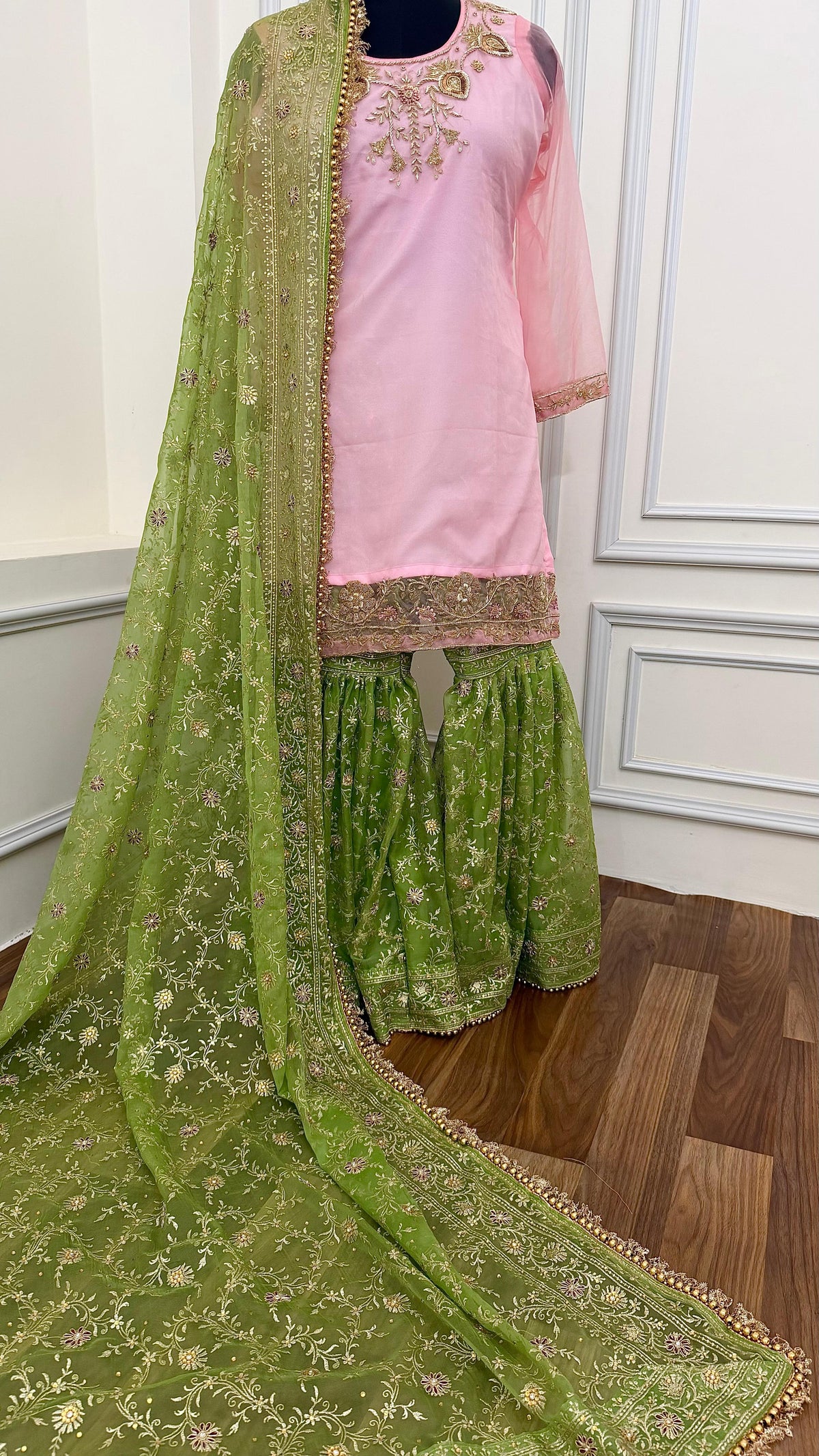 Shocking Pink Pista Green And Pink Dress Petite Seraphina Pink And Green Floral Puff Sleeve Dress –
