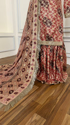 HAND PAINTED BANARASI KIMKHAB GHARARA