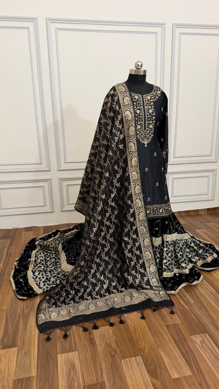 ZET BLACK VELVET FARSHI LEHENGA WITH BANARASI MEENEDAR DUPATTA