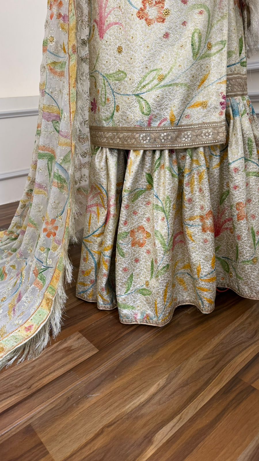 OFF WHITE COLOR HAND PAINTED BANARASI KIMKHAB GHARARA