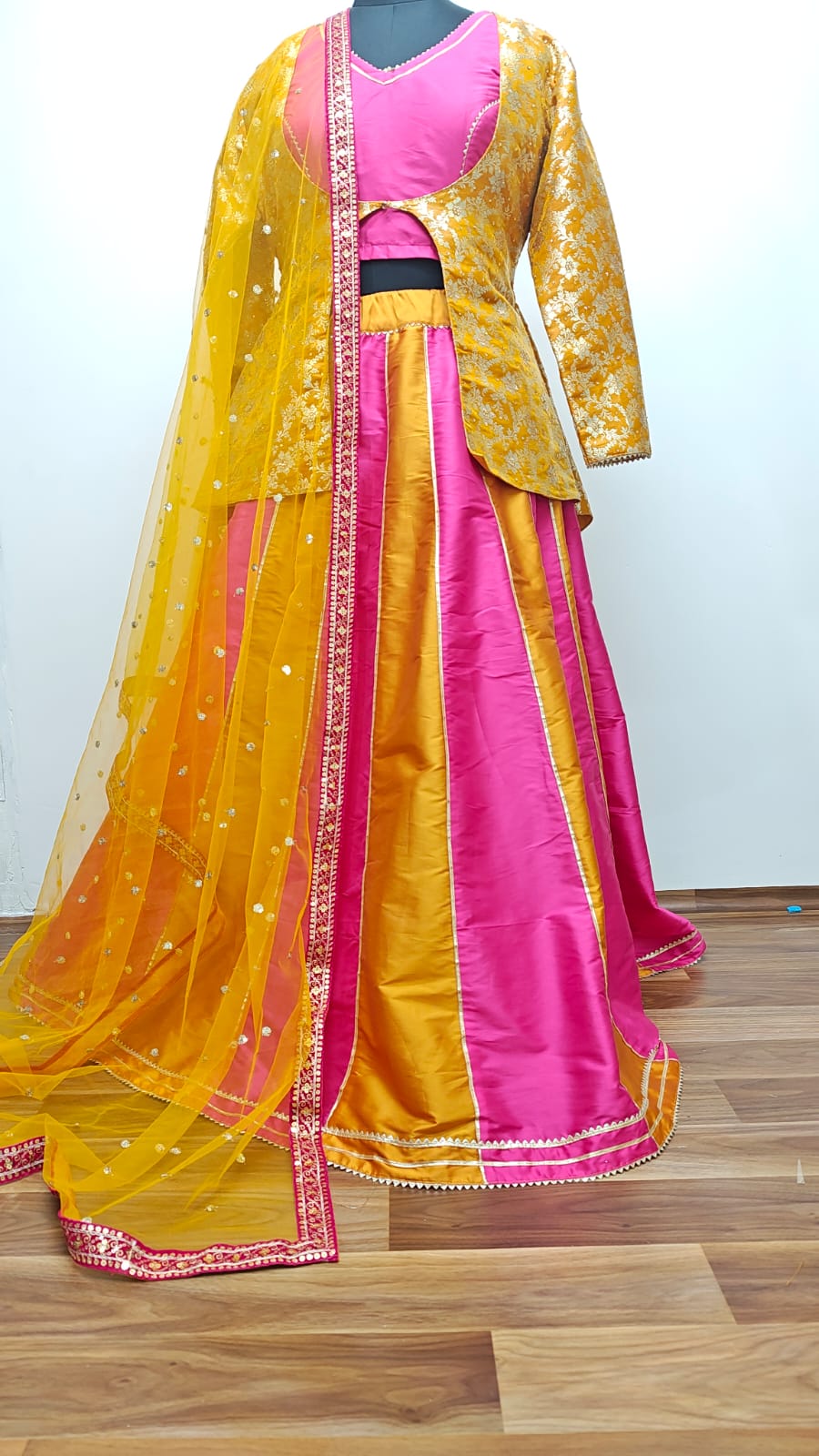 HALDI SPECIAL LEHENGA