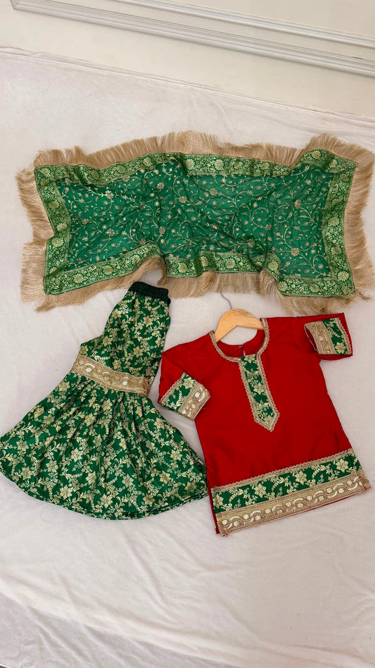 MAROON GREEN CONTRAST GHARARA