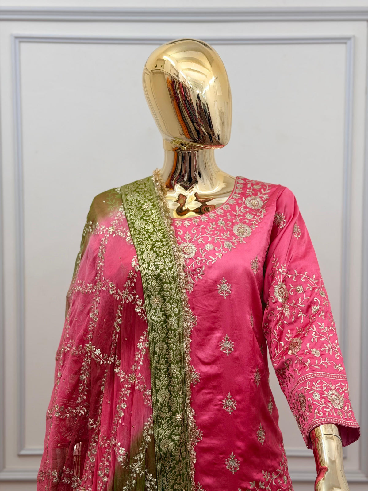 BANARASI CHATAPATI GHARARA