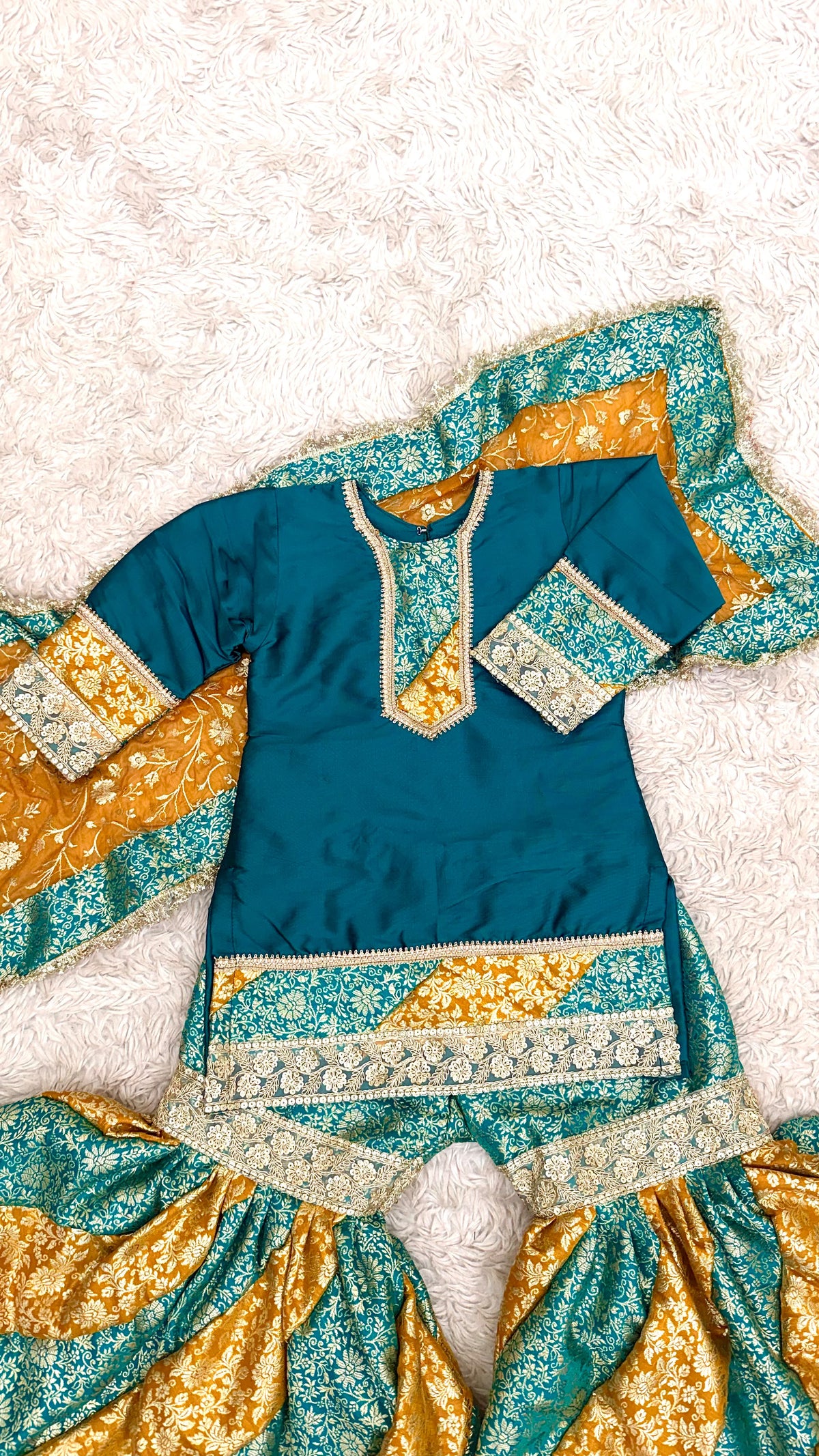 PASTLE RAMA CONTRAST MOTHER DAUGHTER COMBO GHARARA
