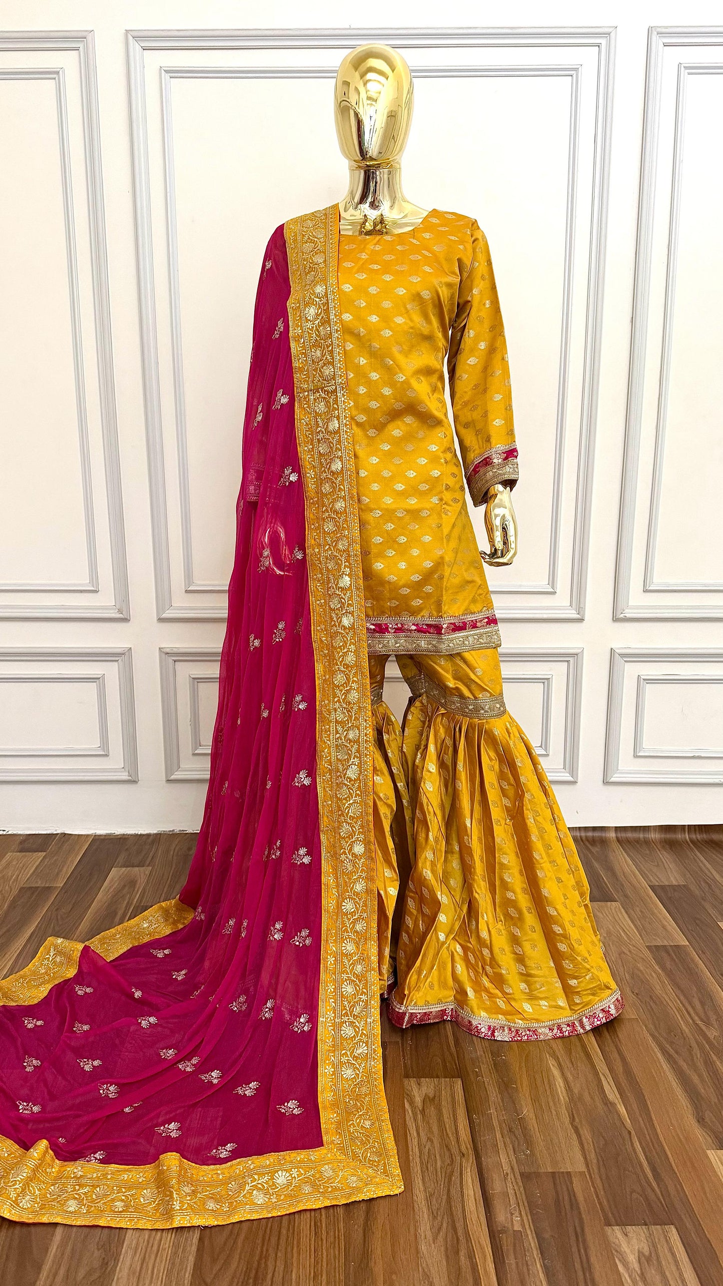 TUSCANY COLOR BOOTI MOTIF CONTRAST GHARARA