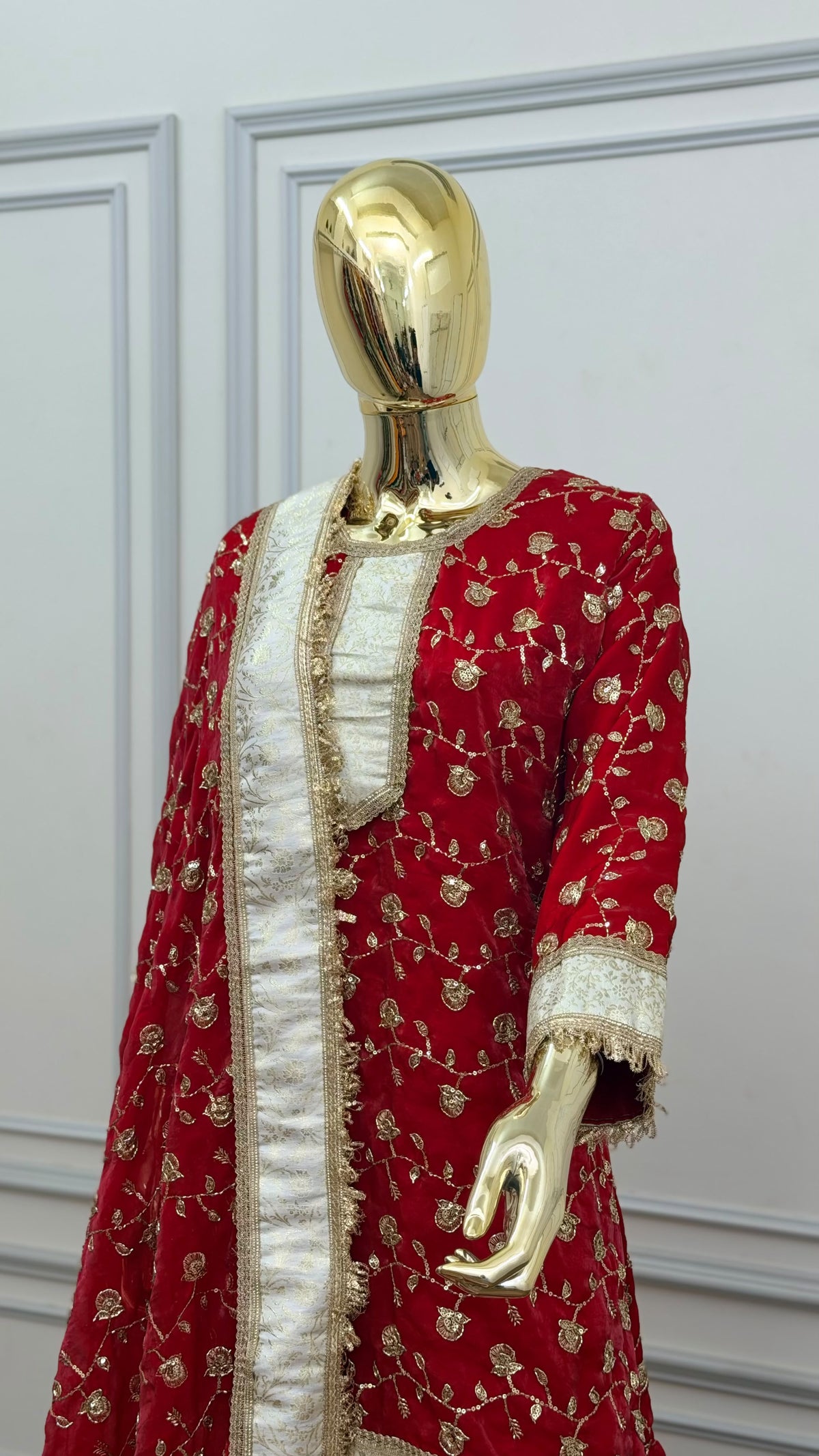 BLOOD RED RAMPURI GHARARA