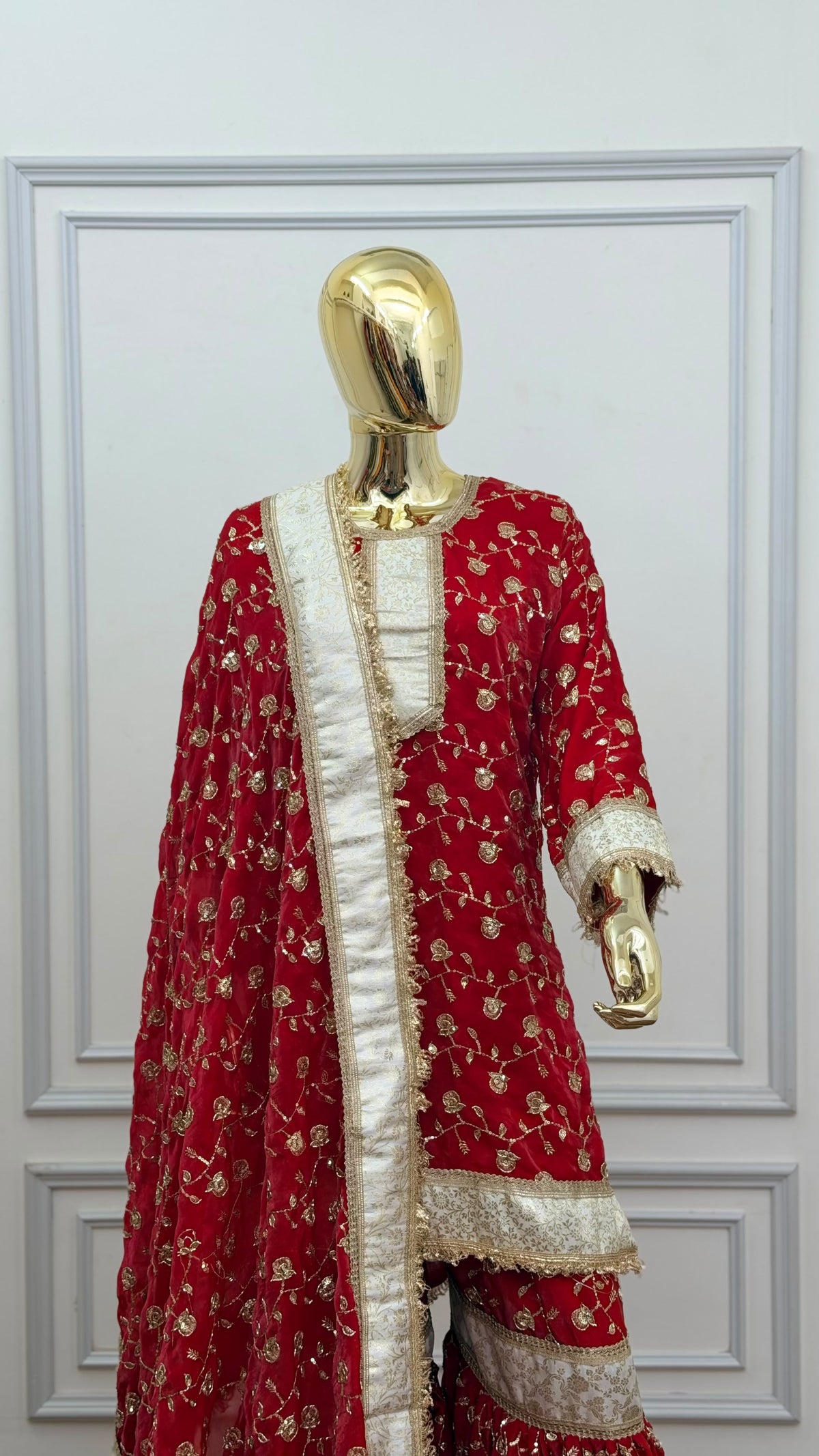 BLOOD RED RAMPURI GHARARA