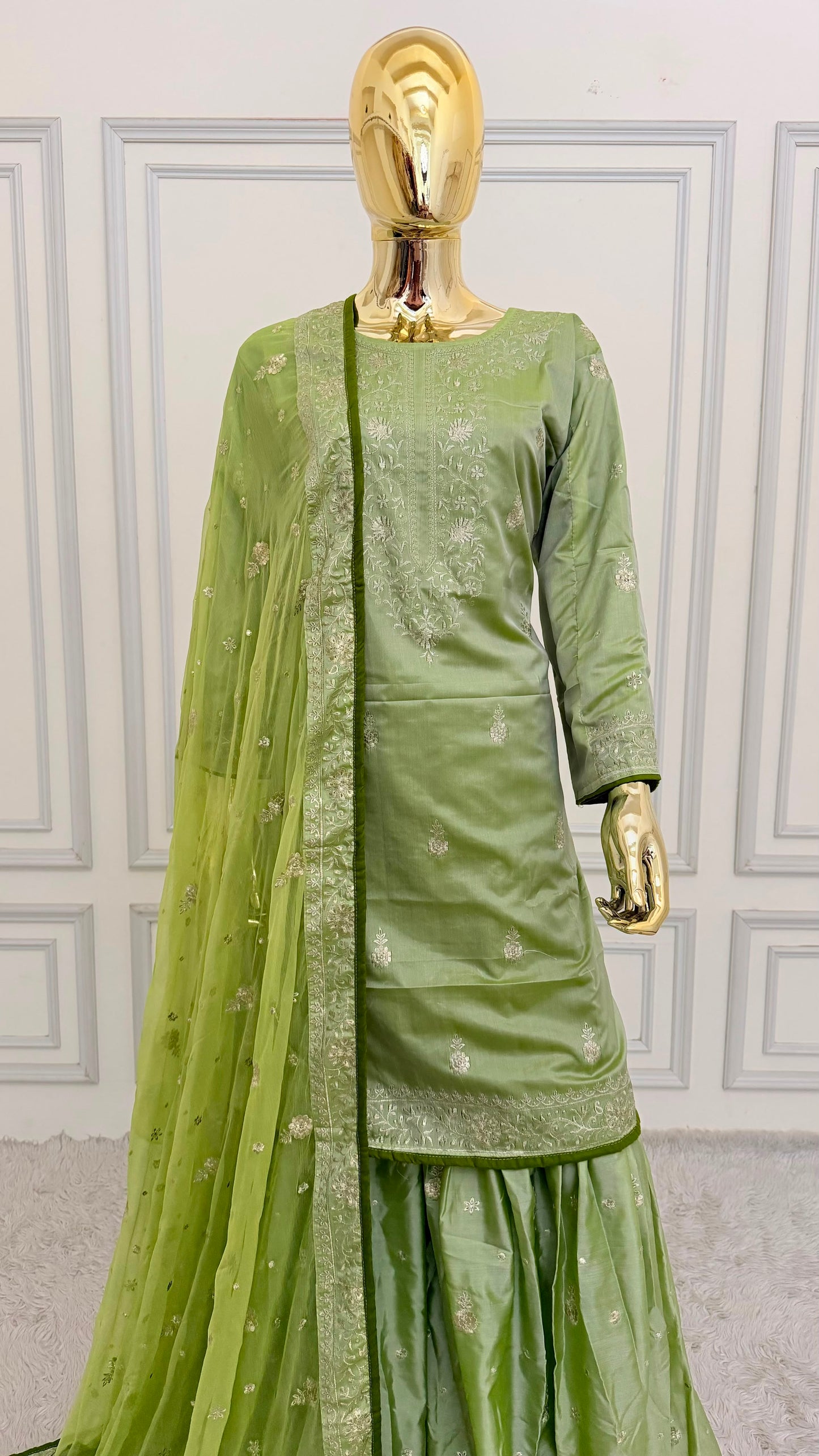 PASTLE PISTA GIRLISH GHARARA