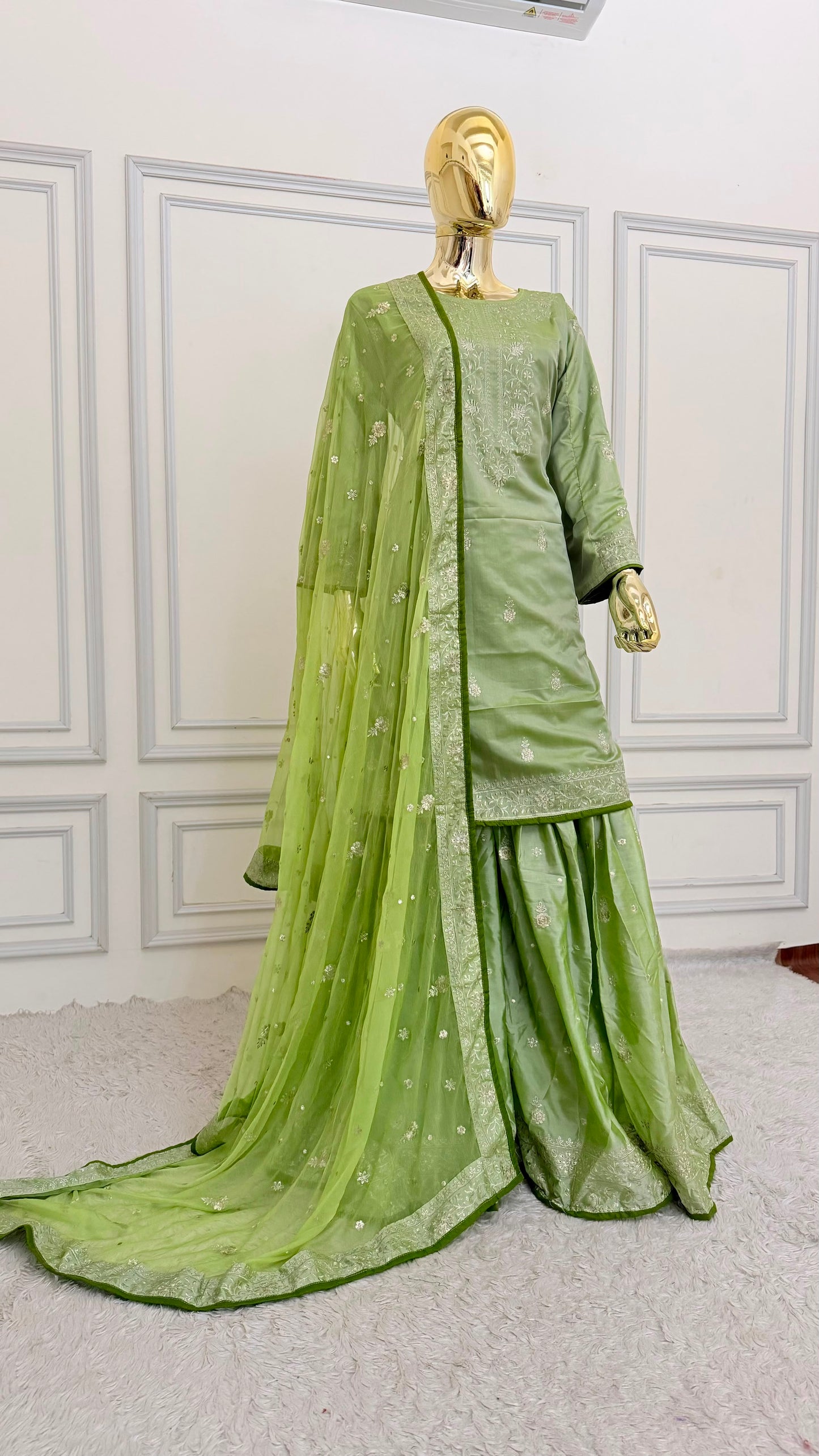 PASTLE PISTA GIRLISH GHARARA