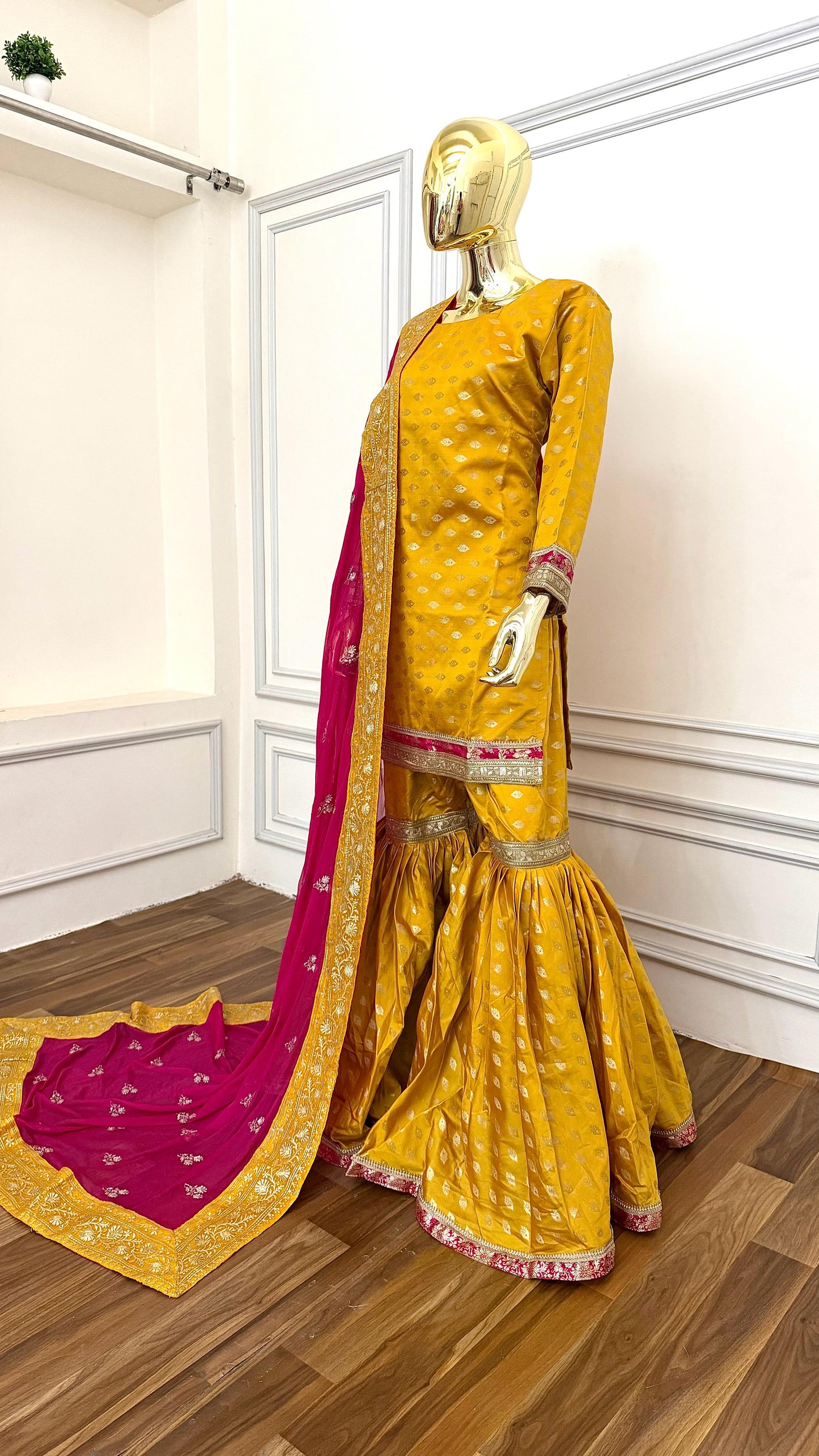 TUSCANY COLOR BOOTI MOTIF CONTRAST GHARARA