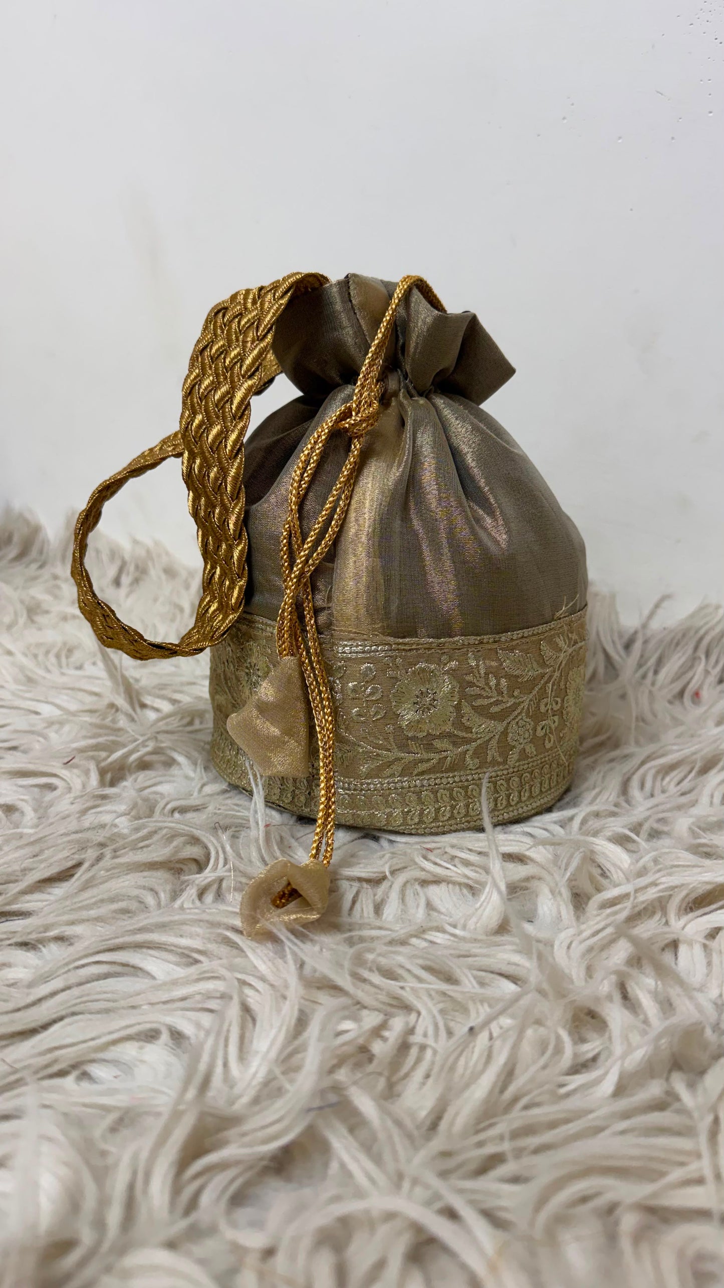 TISSUE SILK GREY COLOR BANARASI POTLI