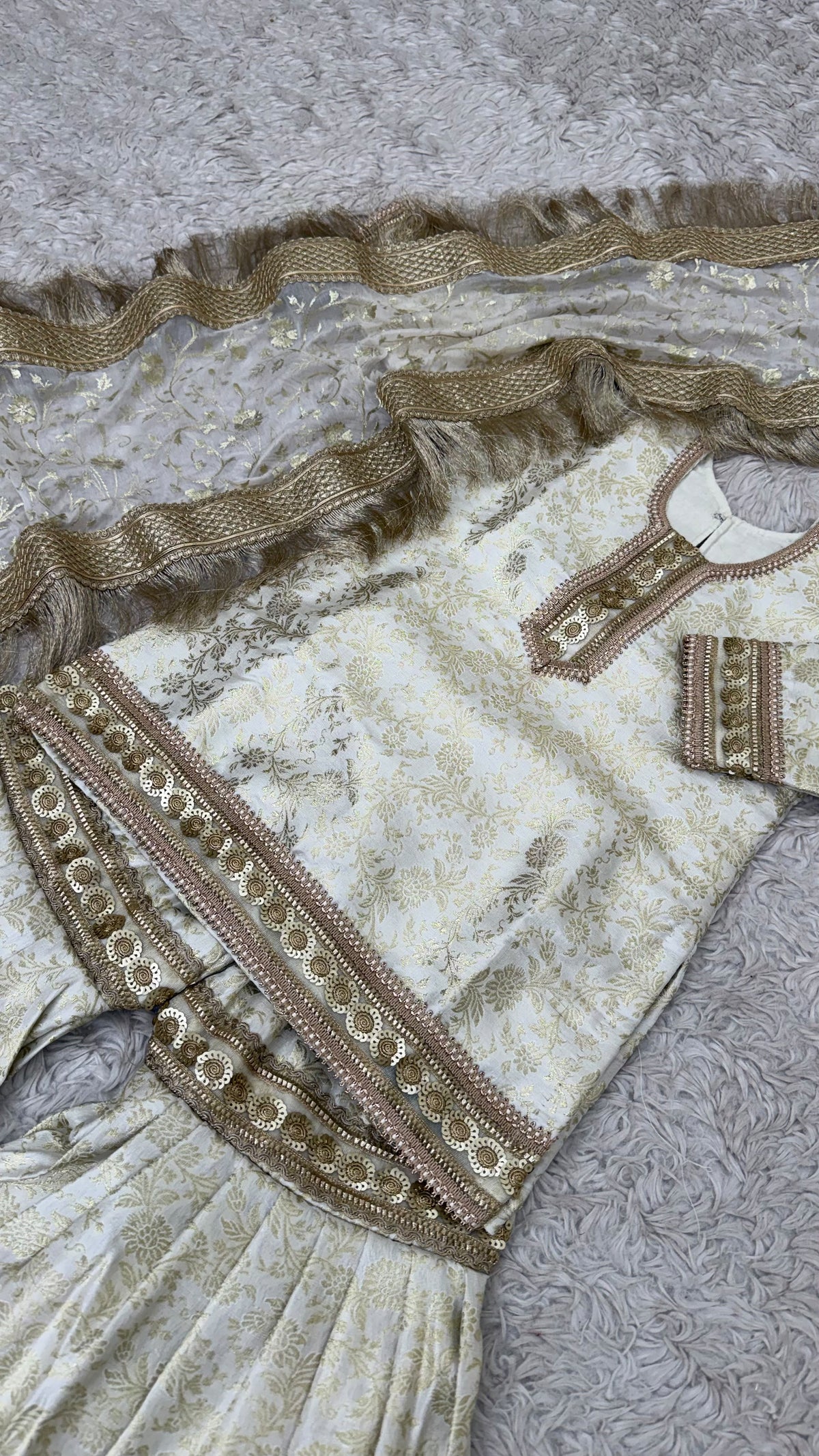 OFF WHITE BANARASI TOP GHARARA