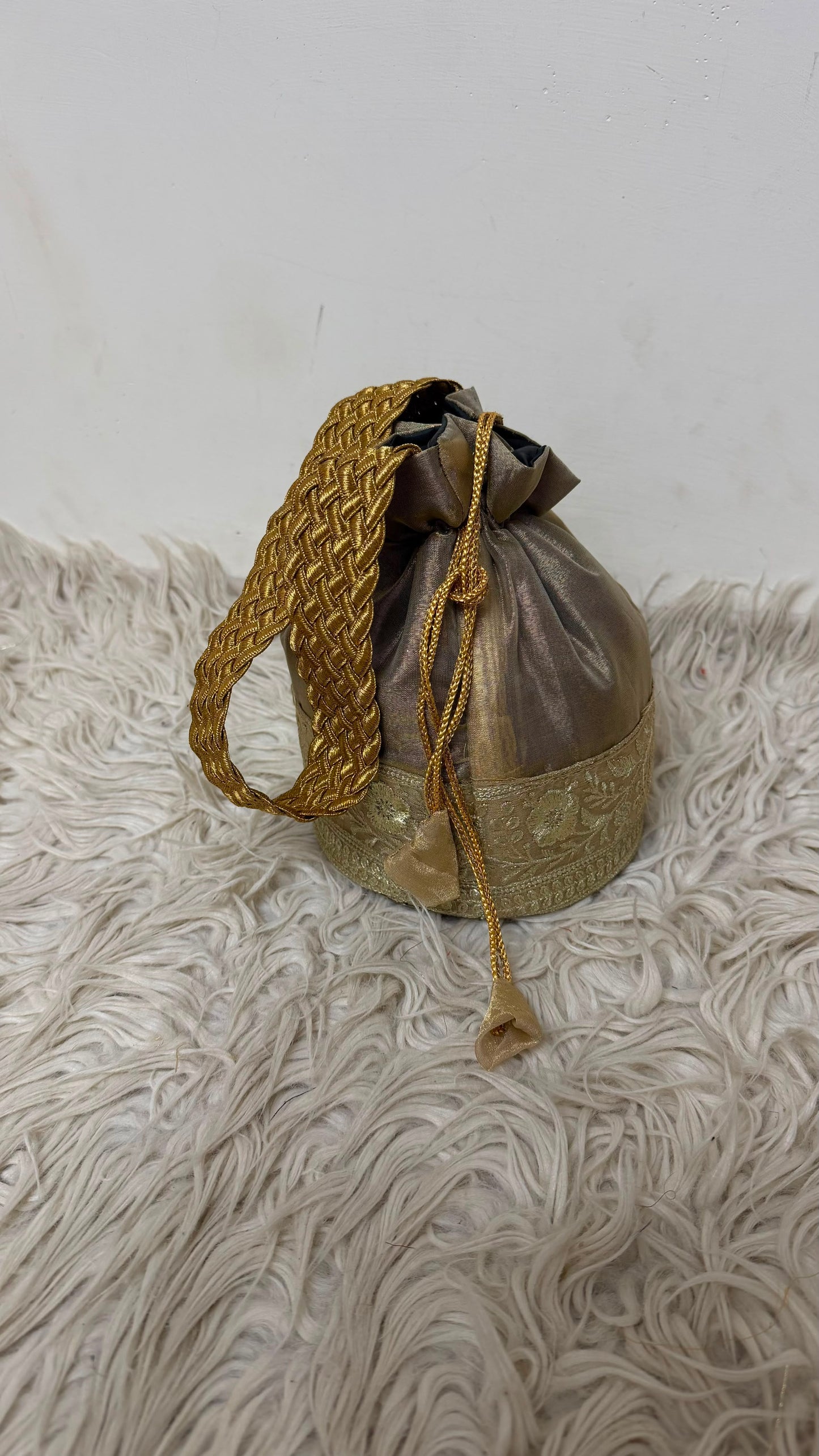 TISSUE SILK GREY COLOR BANARASI POTLI