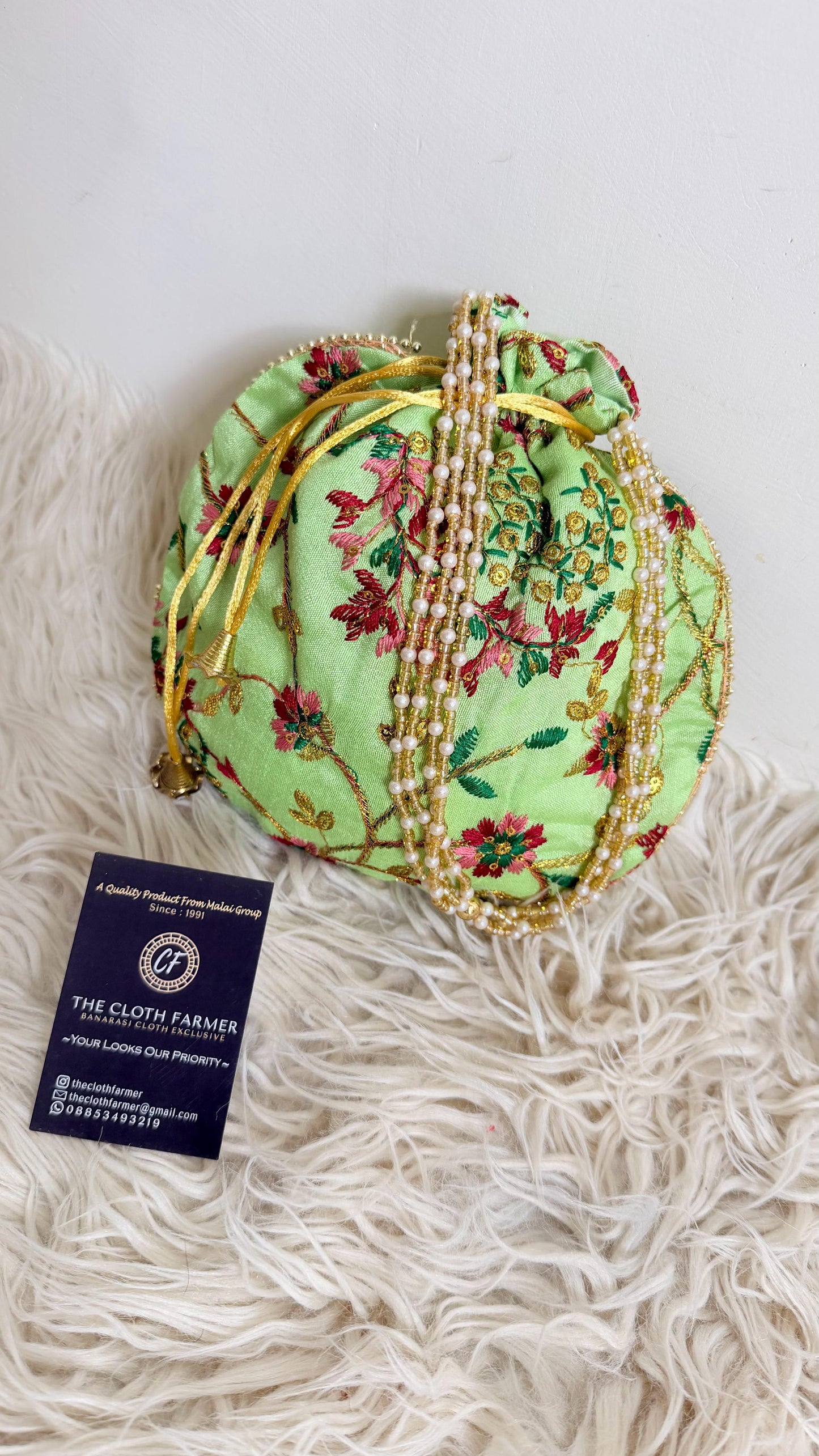 PISTA COLOR BANARASI EMBROIDED POTLI