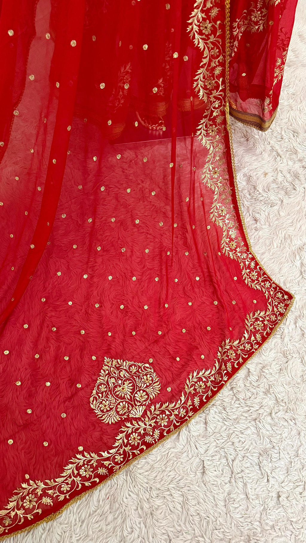 GLOWY RED GIRLISH GHARARA
