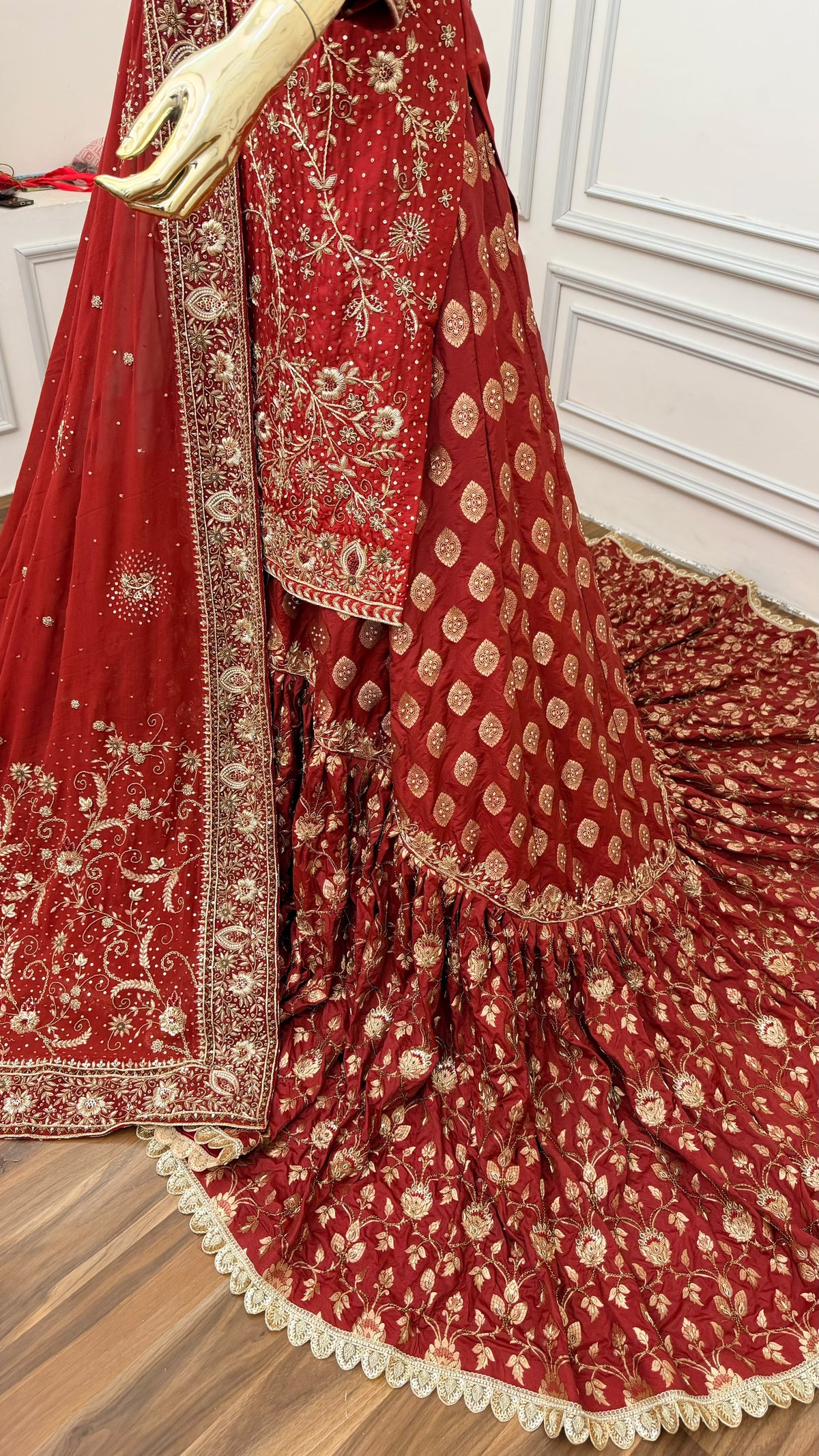 MAROON SIGNATURE BRIDAL FARSHI