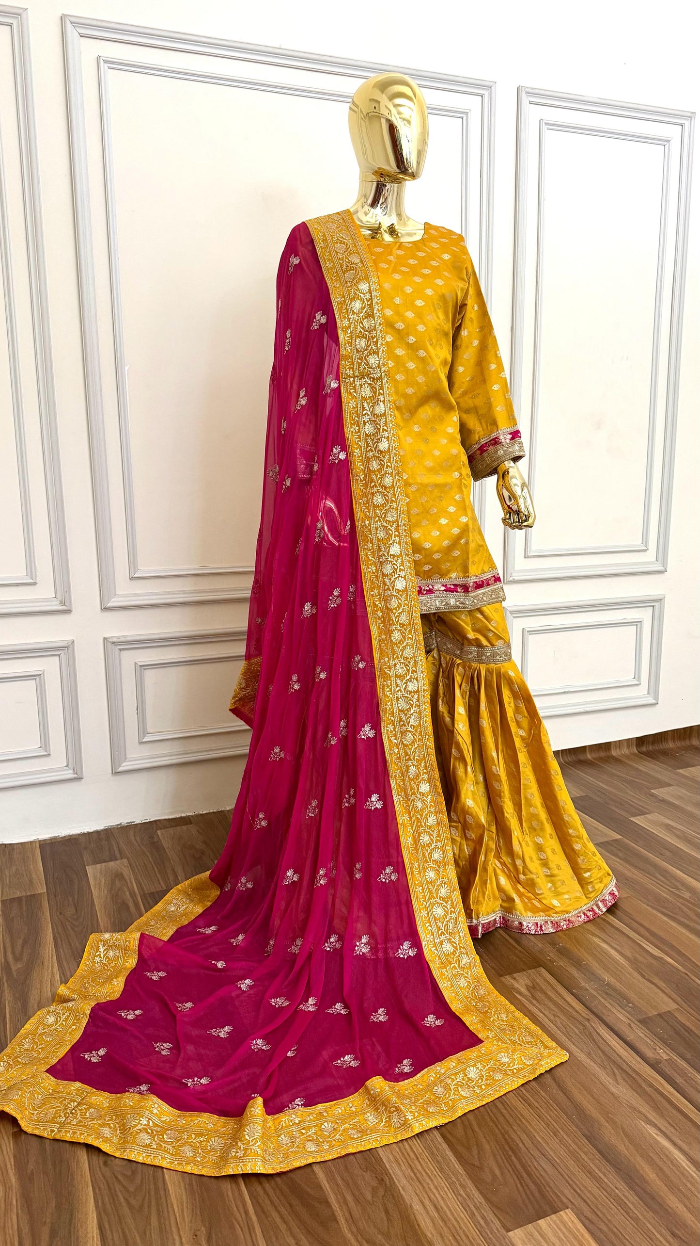 TUSCANY COLOR BOOTI MOTIF CONTRAST GHARARA