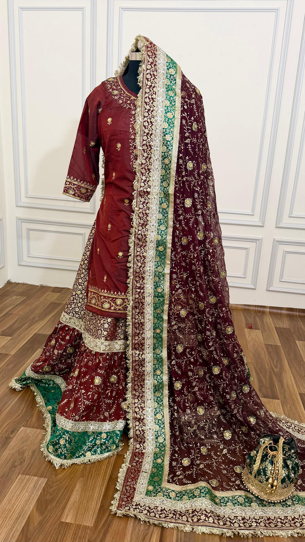 Deep maroon shade contrast farshi lahenga