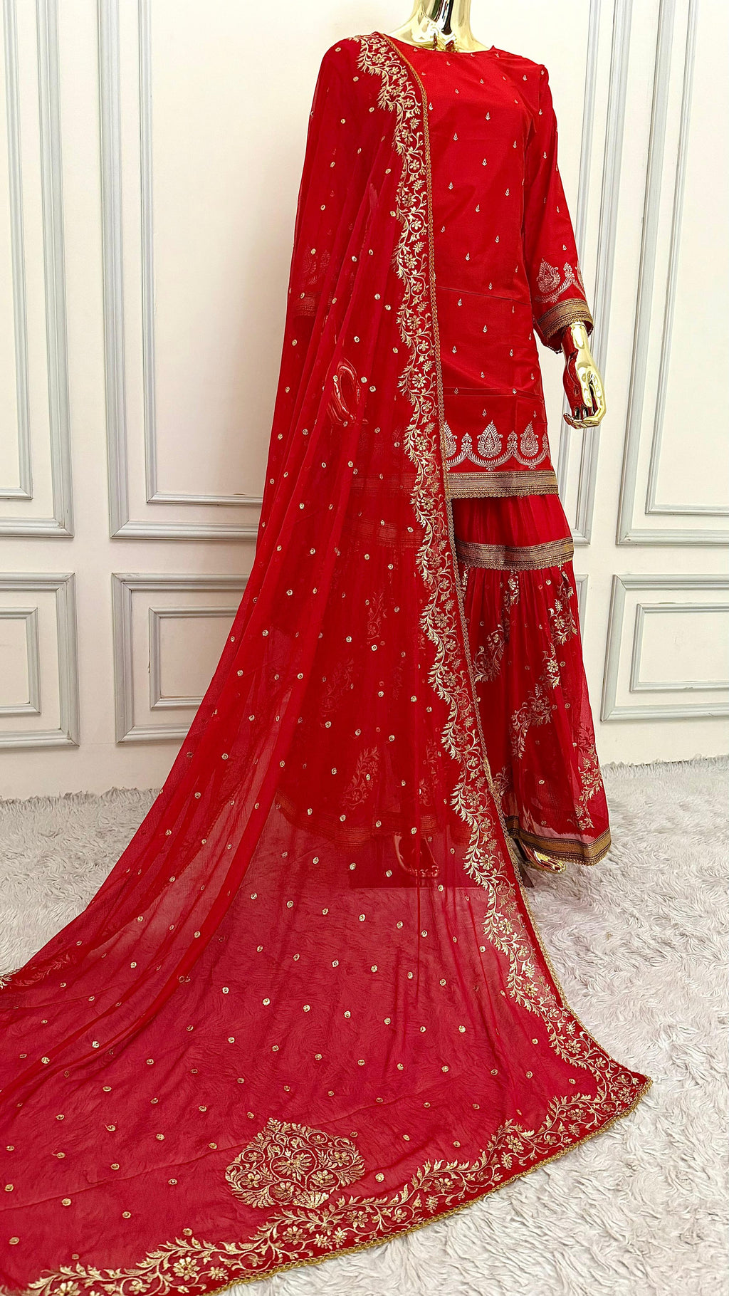 GLOWY RED GIRLISH GHARARA
