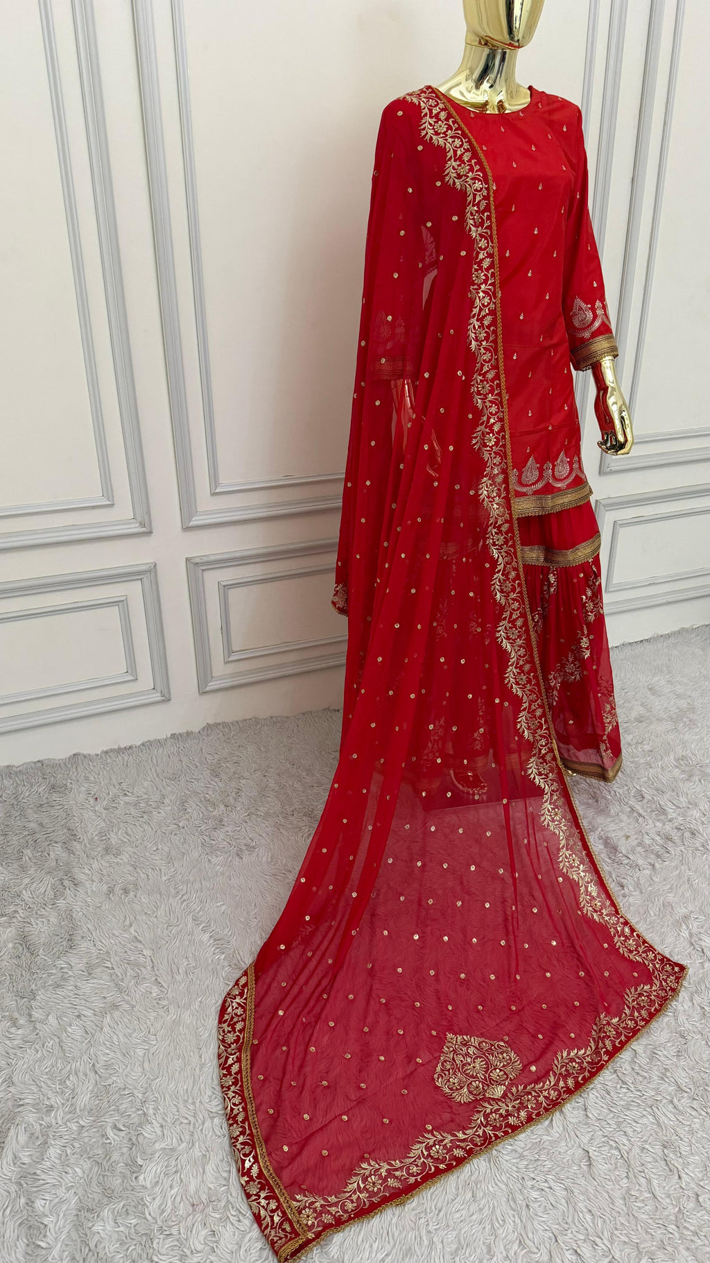 GLOWY RED GIRLISH GHARARA