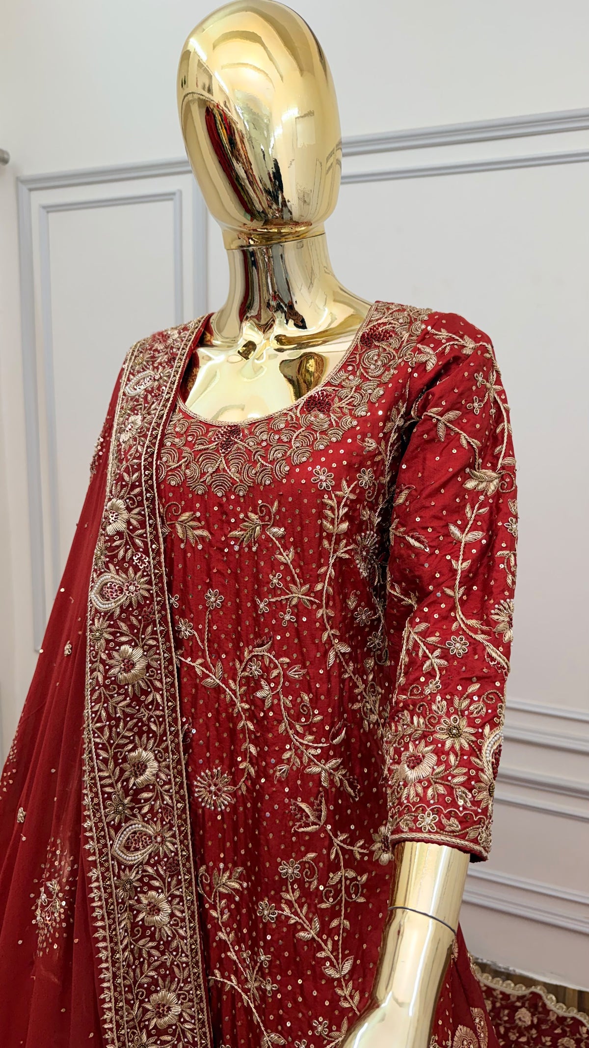 MAROON SIGNATURE BRIDAL FARSHI