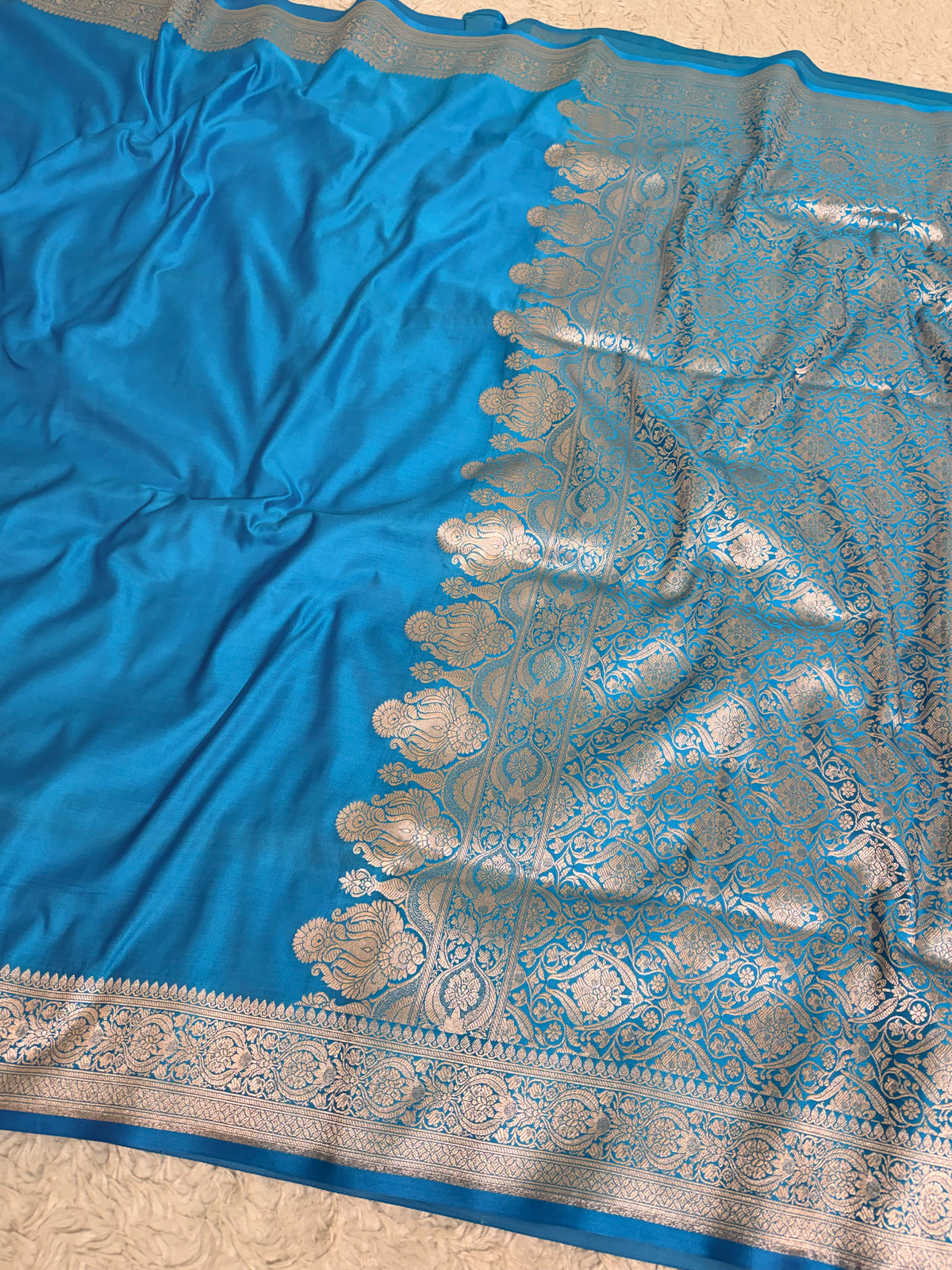 AZURE BLUE COLOR UNADORN SAREE