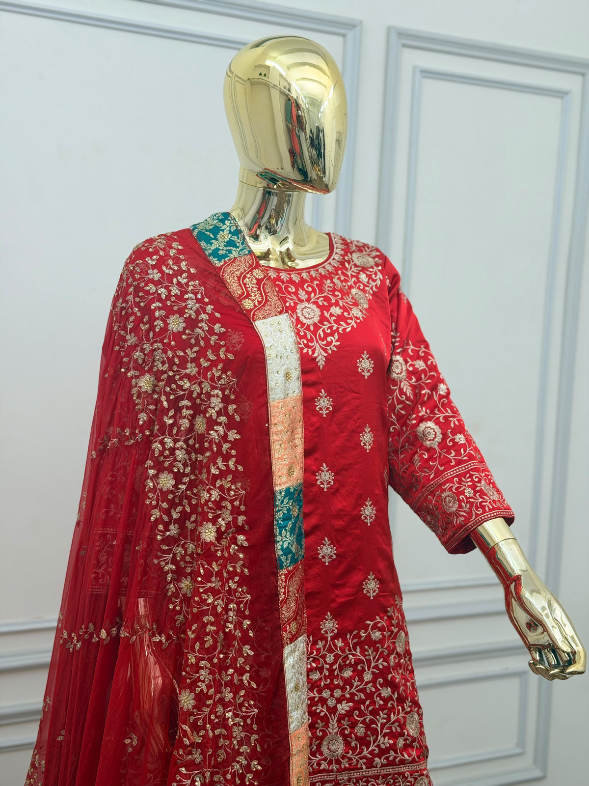 BRIDAL RED CHATAPATI FARSHI