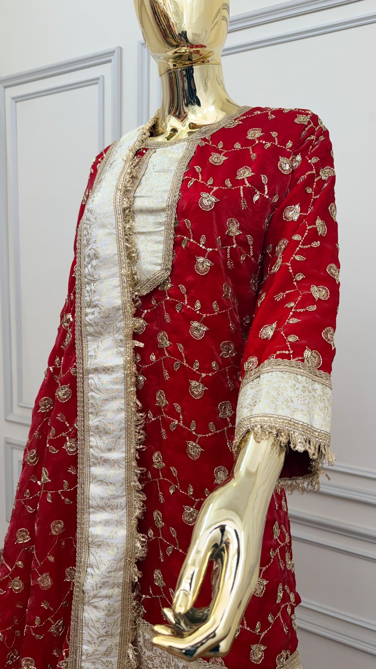 BLOOD RED RAMPURI GHARARA