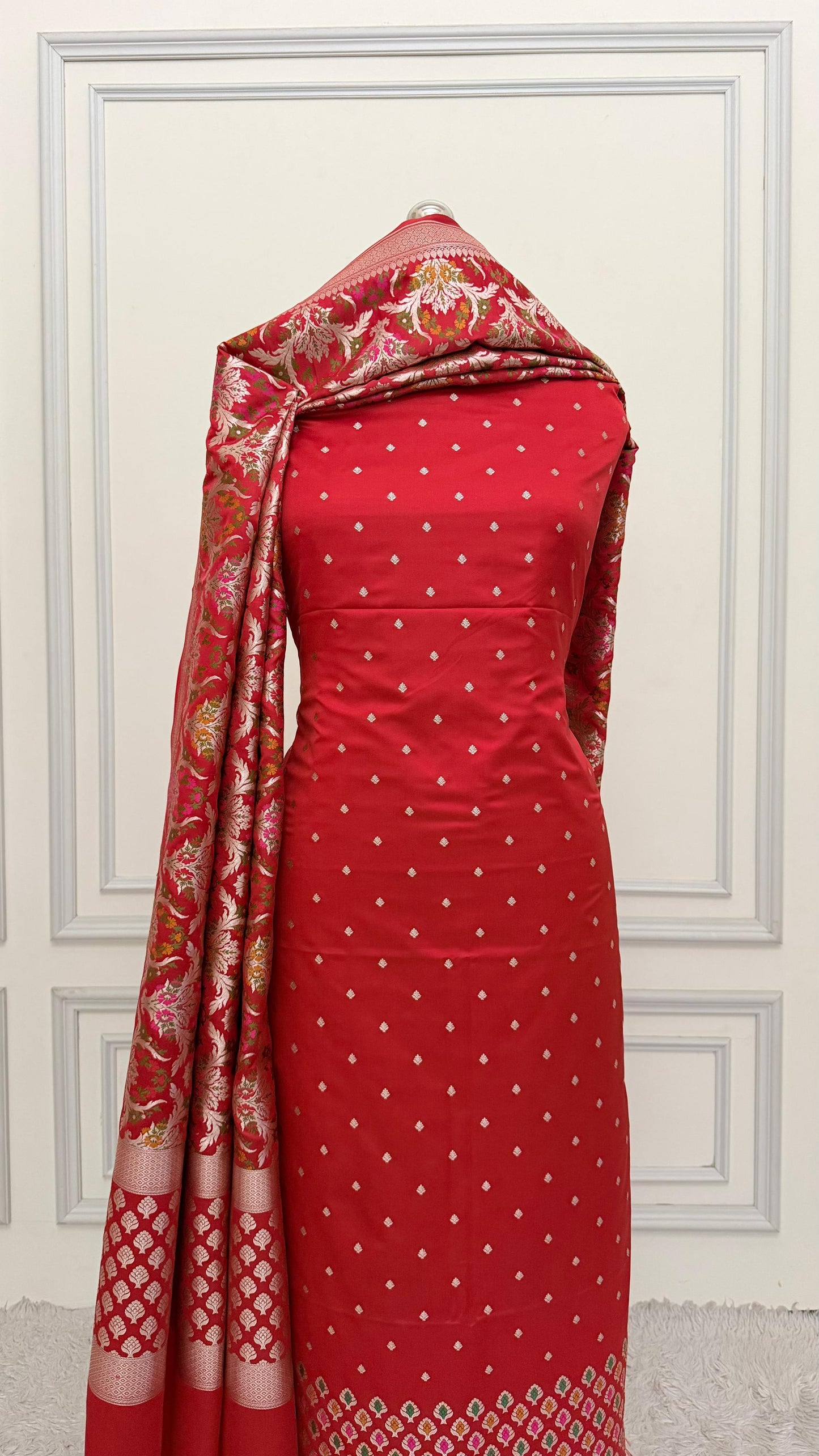 PASTLE RED MEENEDAR 3 PIECE SUIT