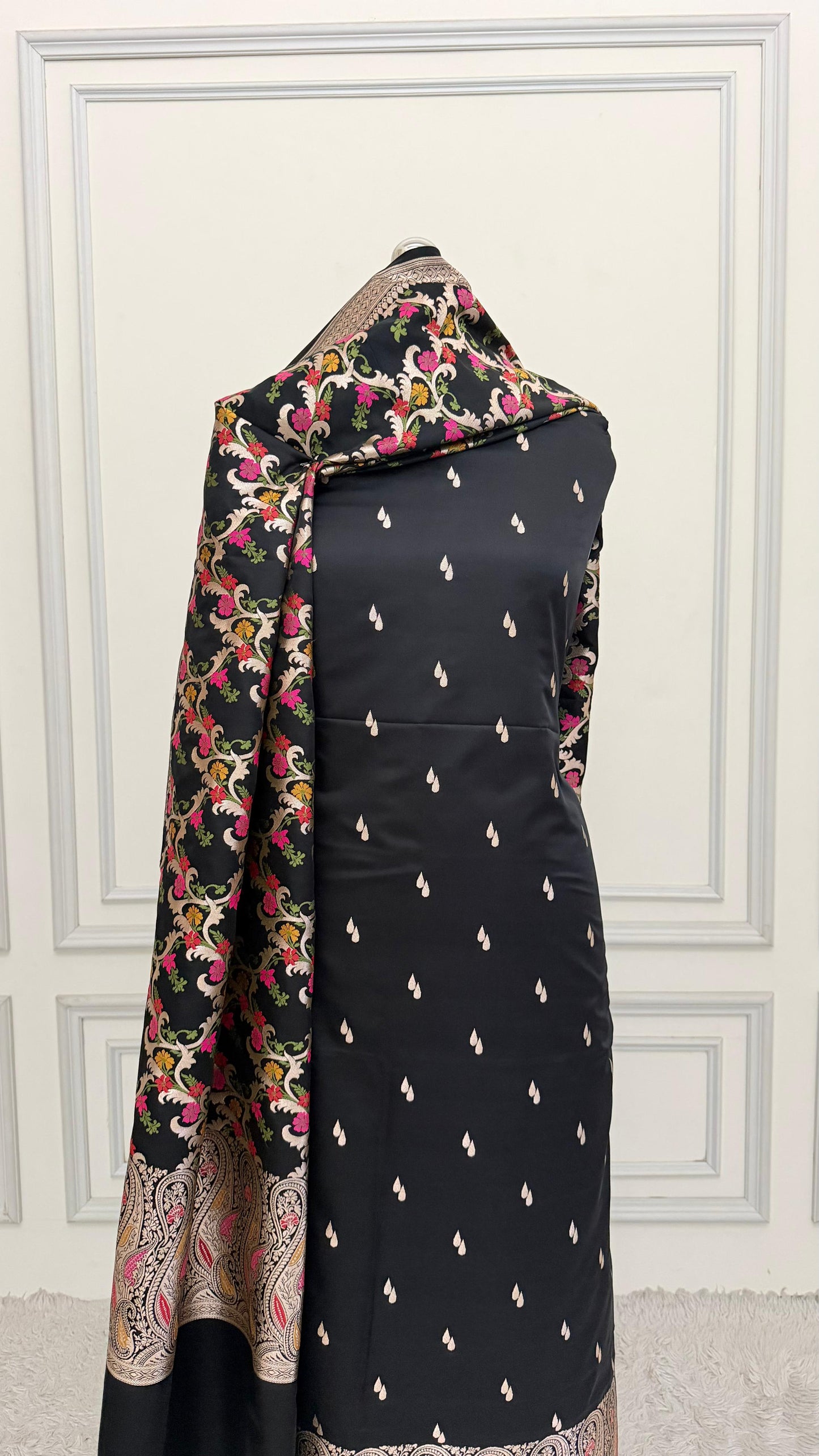 BLACK COLOR MEENEDAR 3 PIECE SUIT