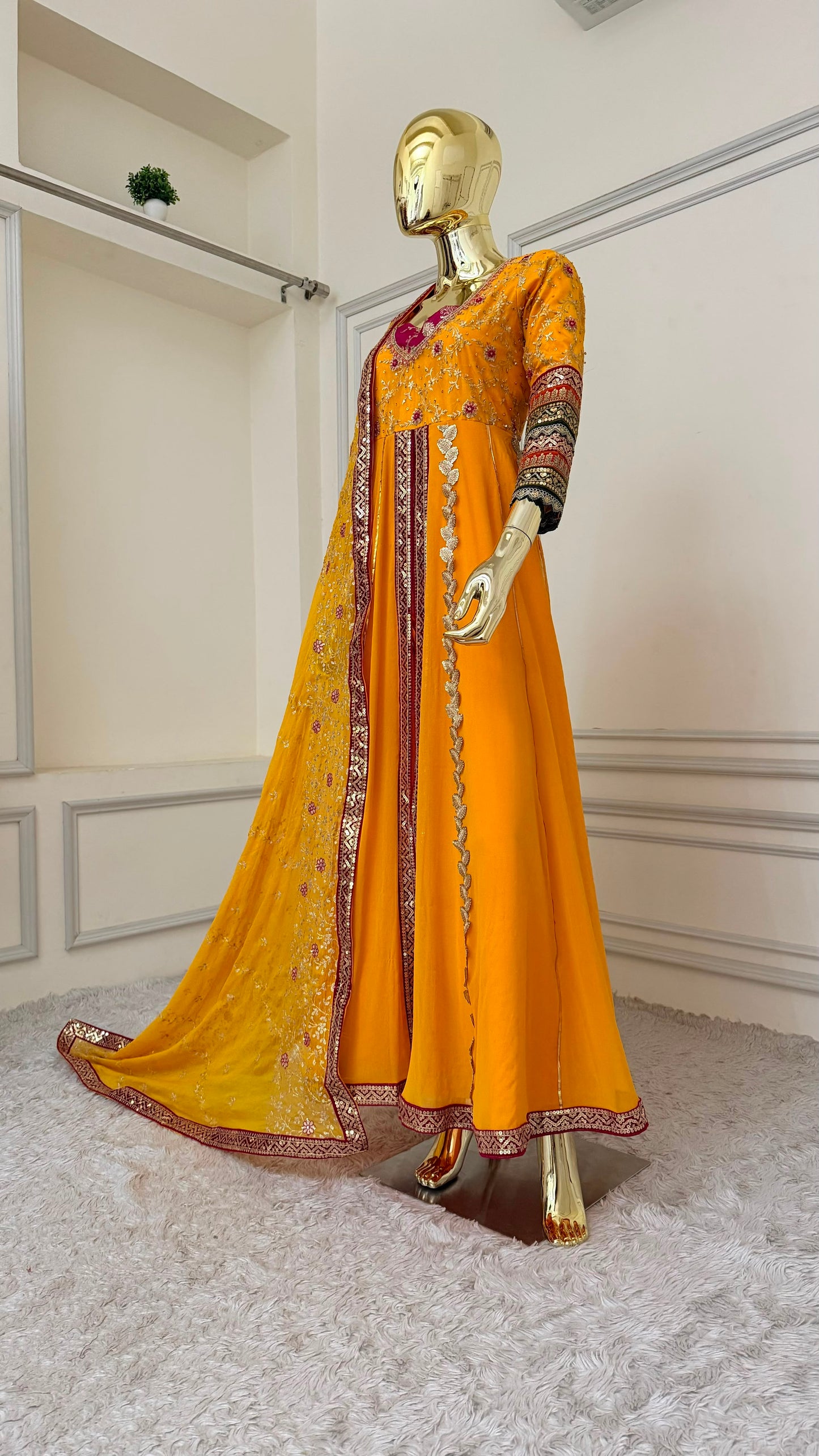 HALDI SPECIAL GOWN